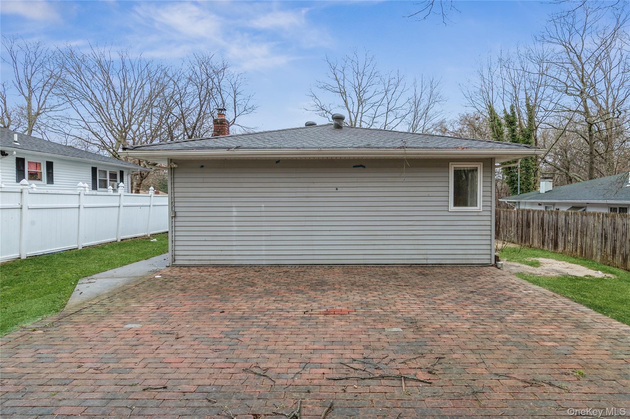 #6 photo, 86 Stuyvesant Avenue, सफ़ोक काउंटी Mastic , NY 11950