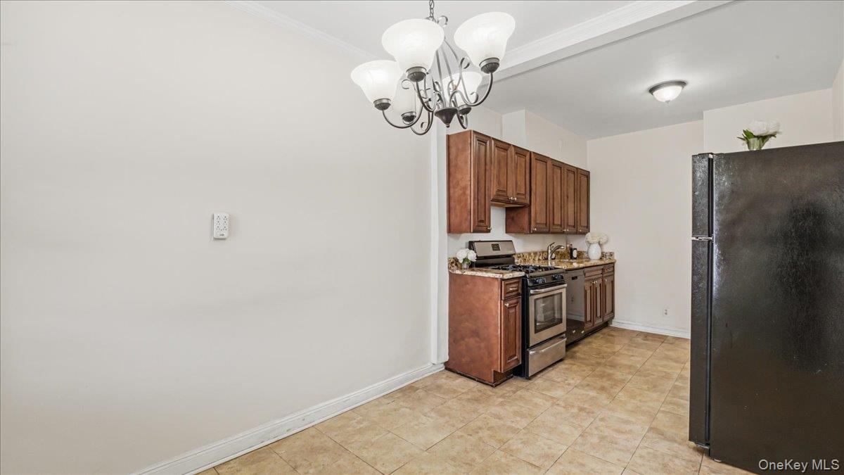 #9 photo, 54-09 80th Street, कुईंस Elmhurst , NY 11373