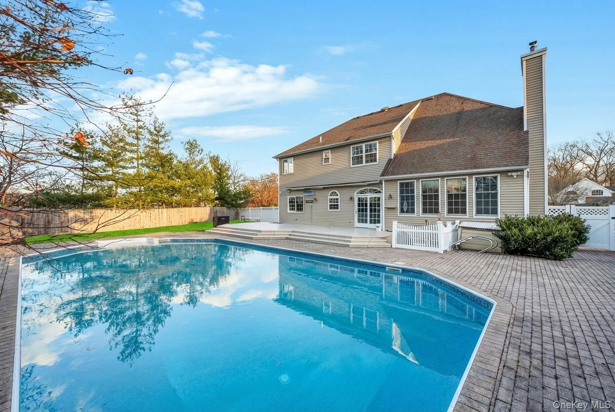 #11 photo, 1 Crystal Court, सफ़ोक काउंटी Smithtown , NY 11787