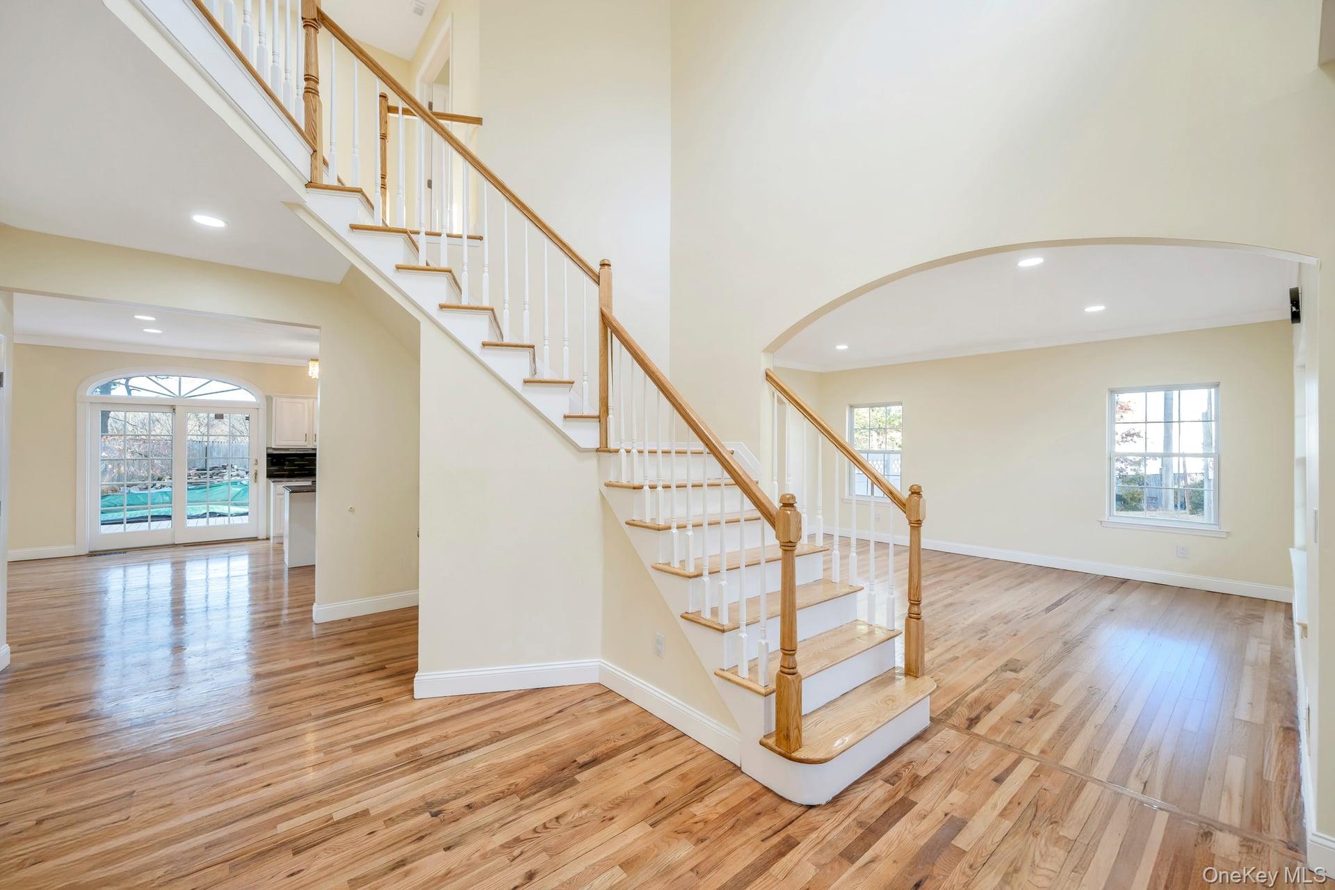 #13 photo, 1 Crystal Court, सफ़ोक काउंटी Smithtown , NY 11787