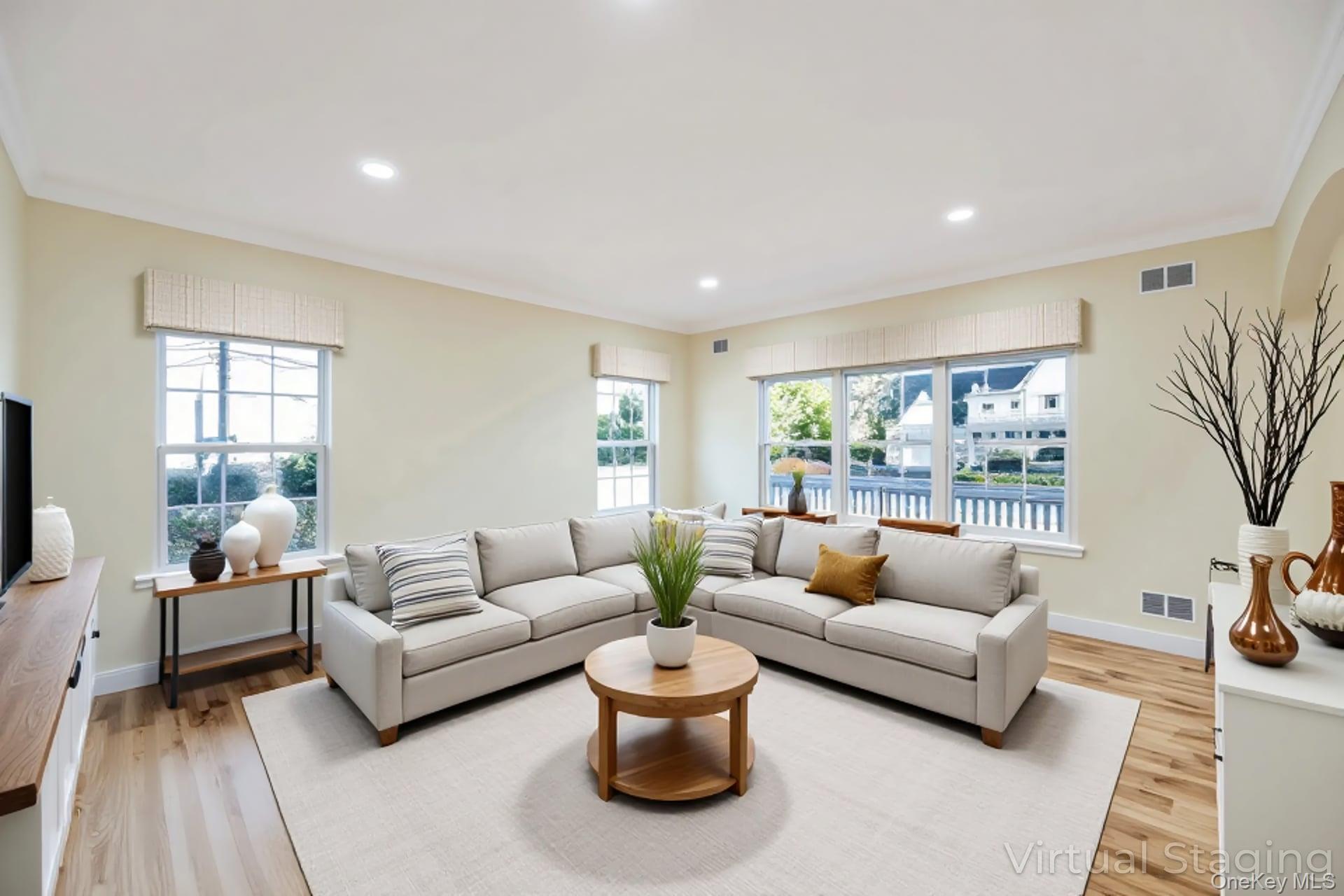 #14 photo, 1 Crystal Court, सफ़ोक काउंटी Smithtown , NY 11787