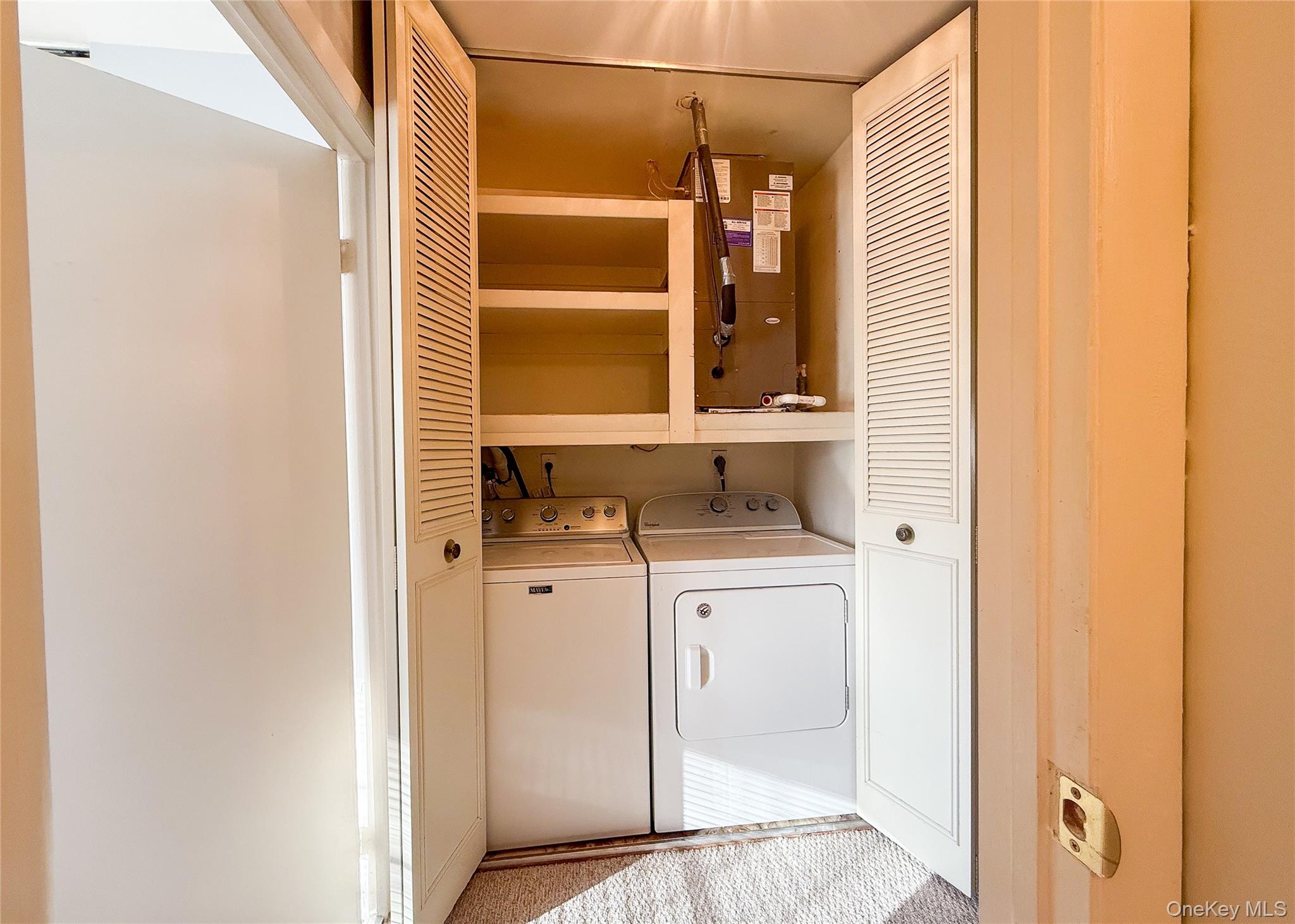 #11 photo, 423 Woodbridge Drive, सफ़ोक काउंटी Ridge , NY 11961