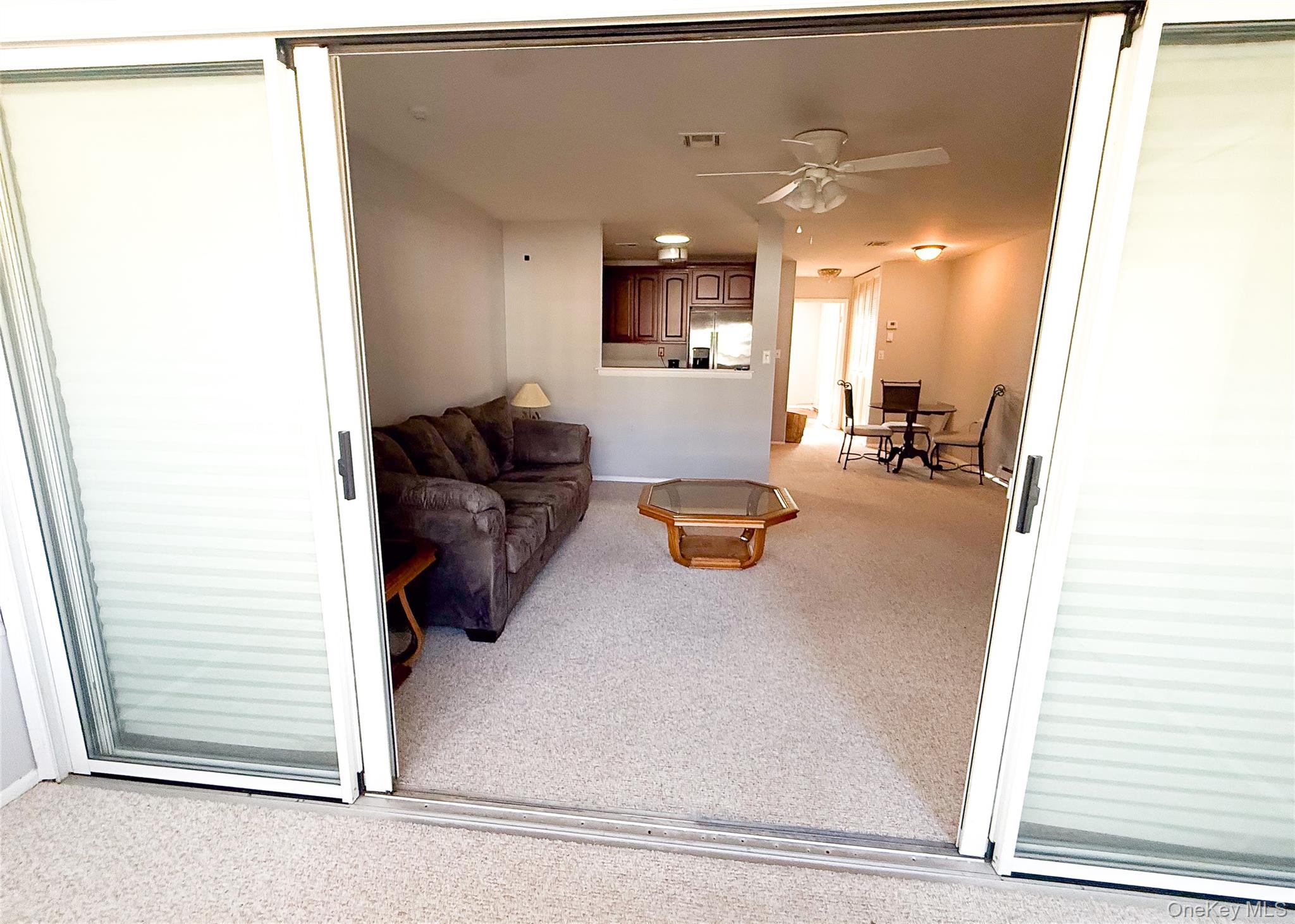 #7 photo, 423 Woodbridge Drive, सफ़ोक काउंटी Ridge , NY 11961