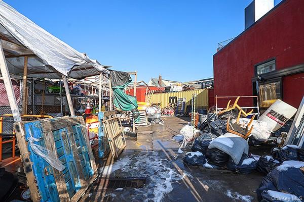 #13 photo, 109-15 Rockaway Boulevard, קווינס South Ozone Park , NY 11420