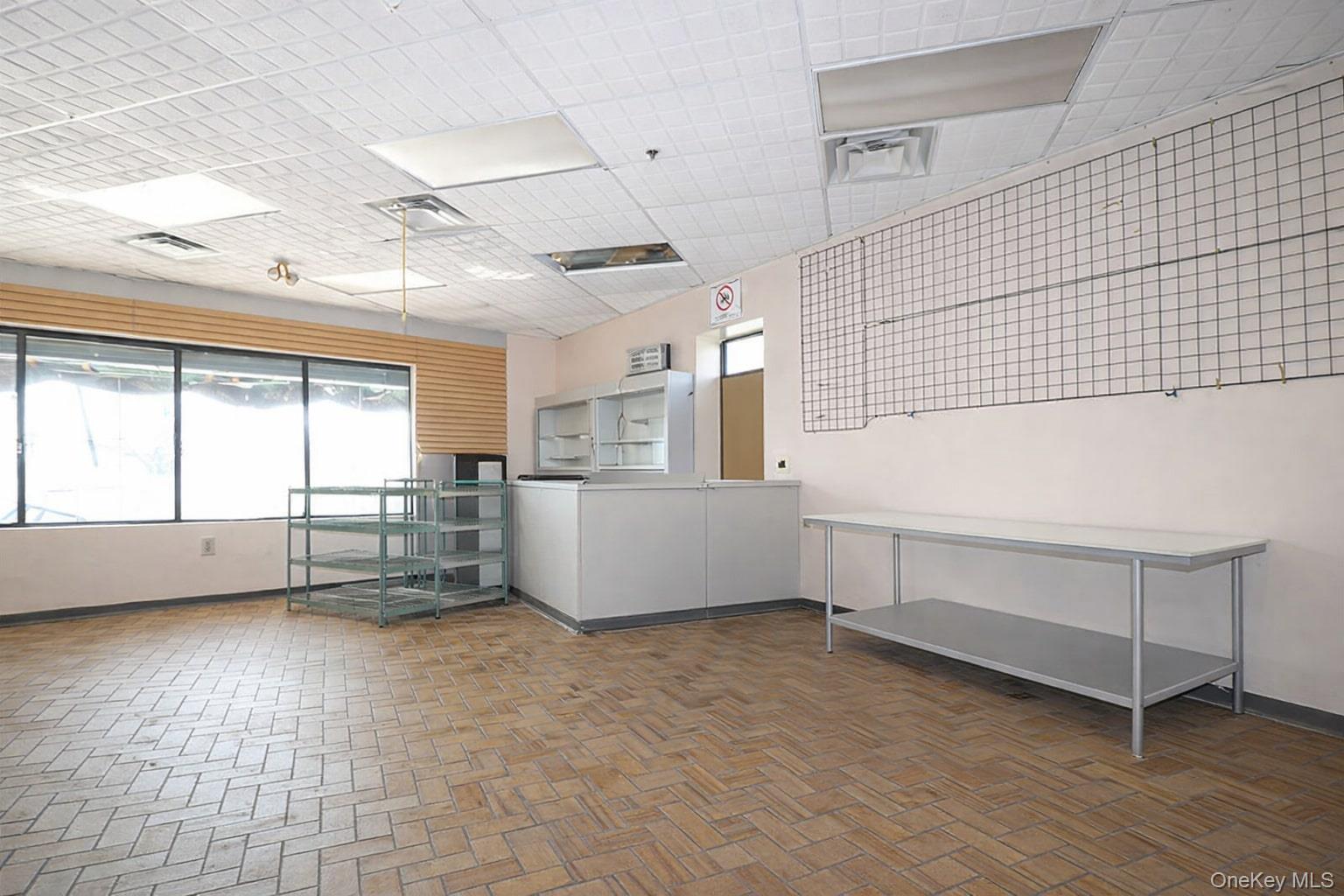 #5 photo, 109-15 Rockaway Boulevard, קווינס South Ozone Park , NY 11420