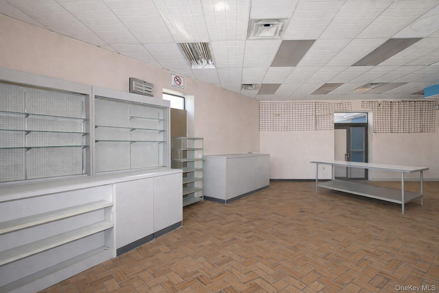 #6 photo, 109-15 Rockaway Boulevard, קווינס South Ozone Park , NY 11420