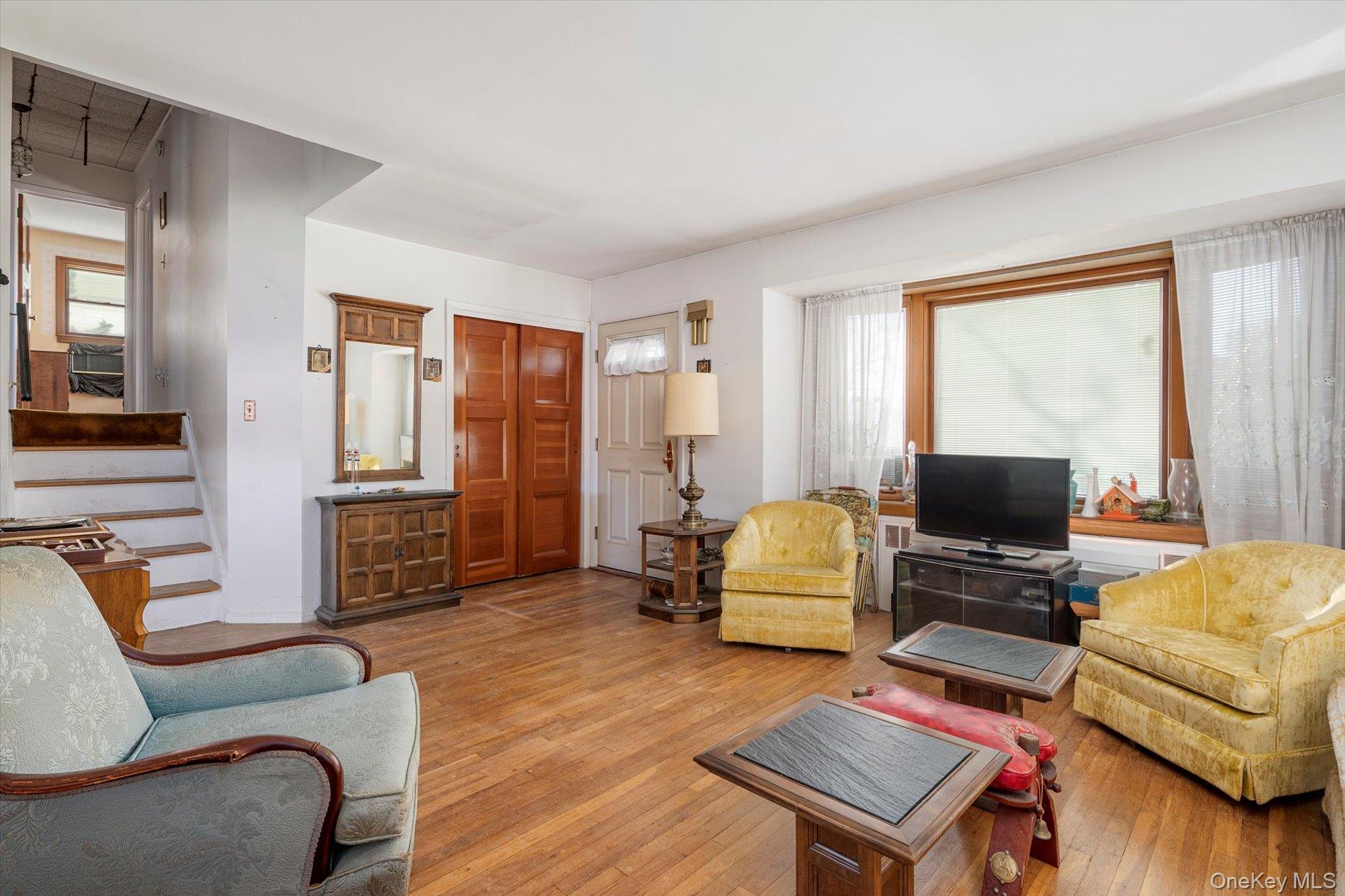 #6 photo, 285 Southwood Circle, Нассау ‖ Syosset , NY 11791