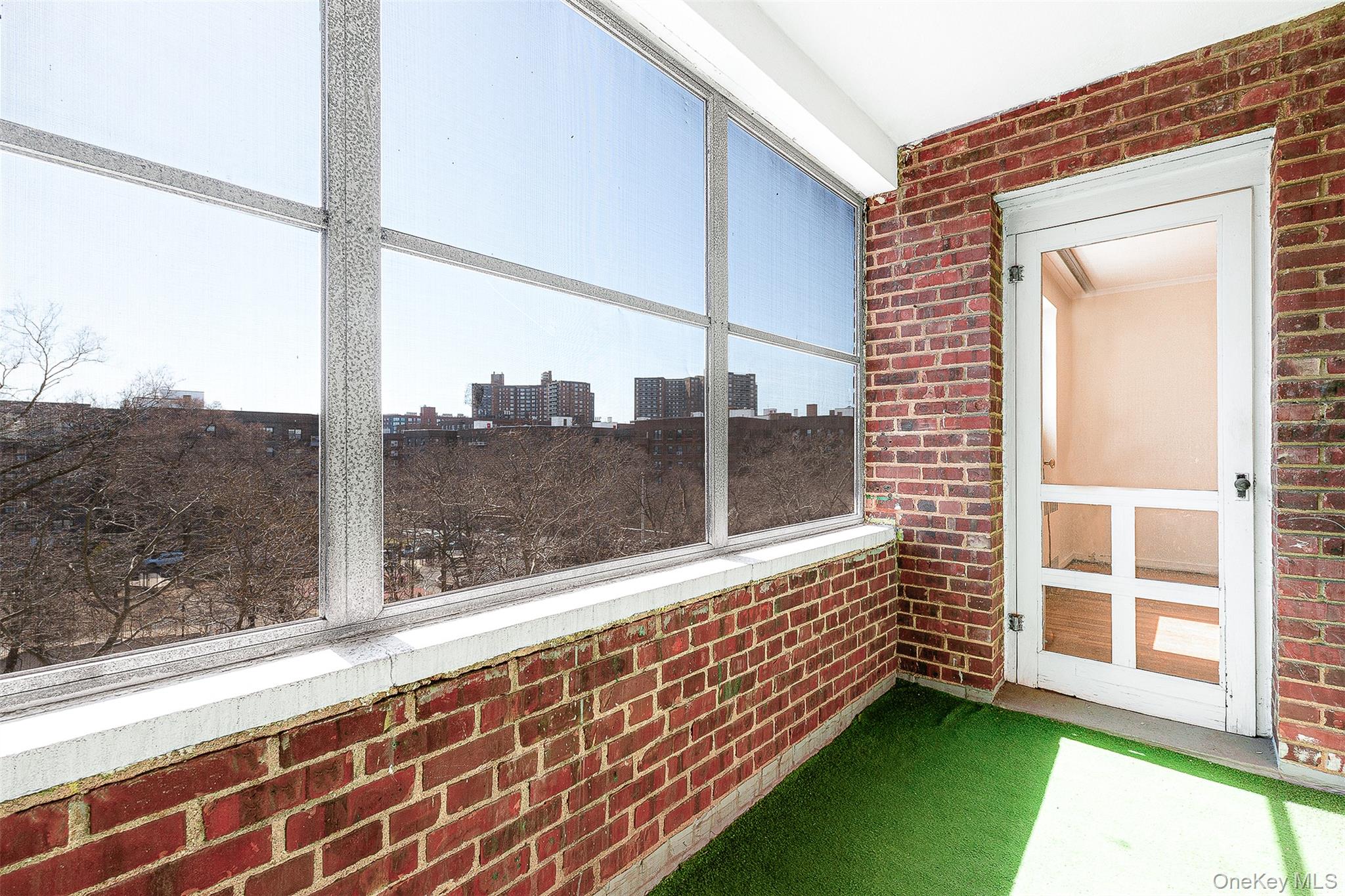 #10 photo, 67-66 108th Street, Куинс ‖ Forest Hills , NY 11375