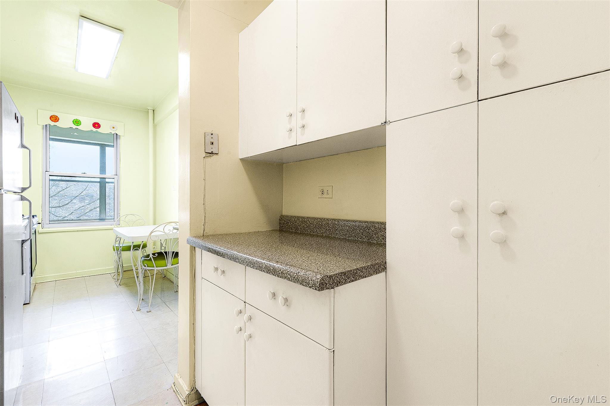 #12 photo, 67-66 108th Street, Куинс ‖ Forest Hills , NY 11375