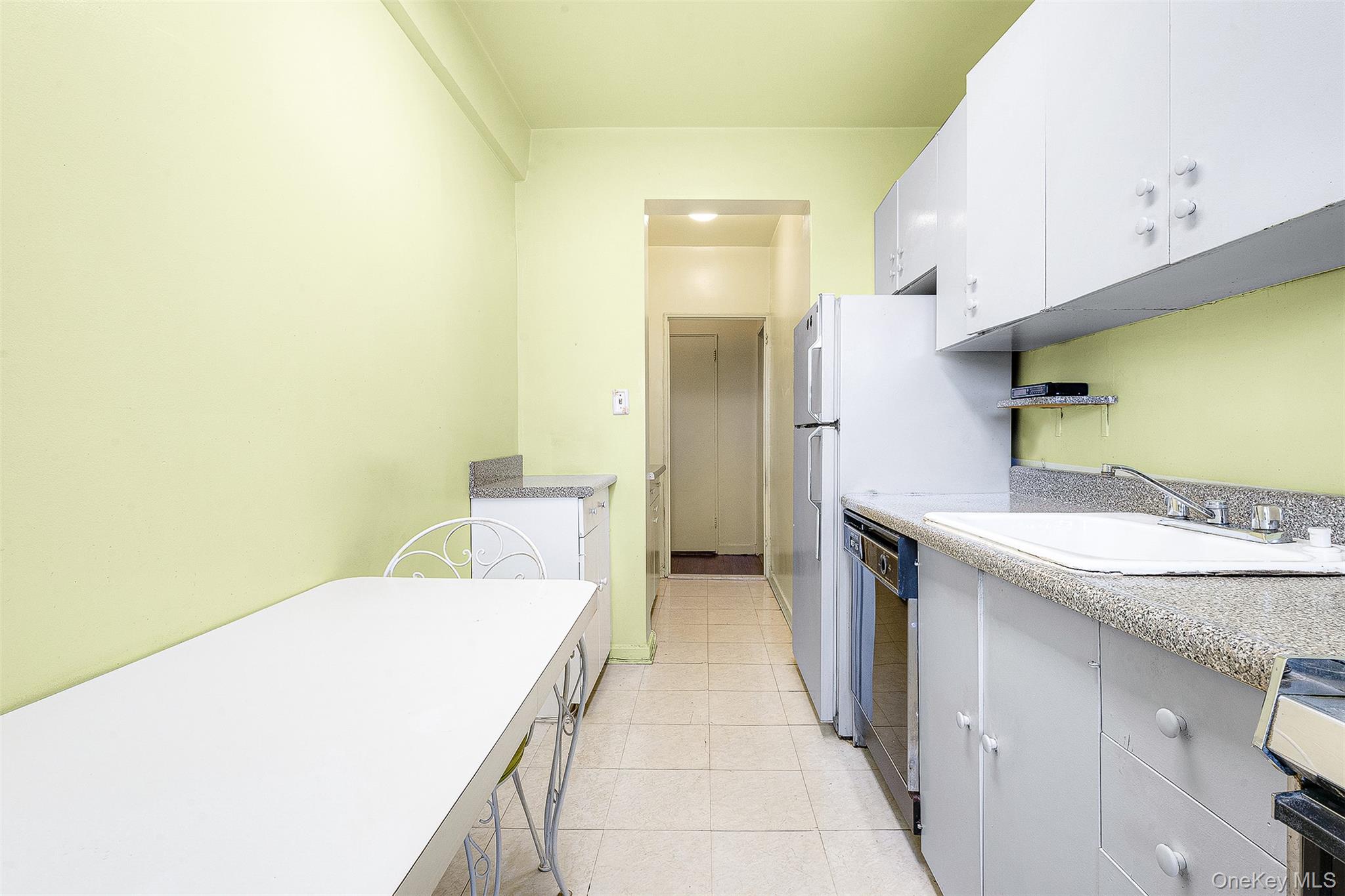 #15 photo, 67-66 108th Street, Куинс ‖ Forest Hills , NY 11375