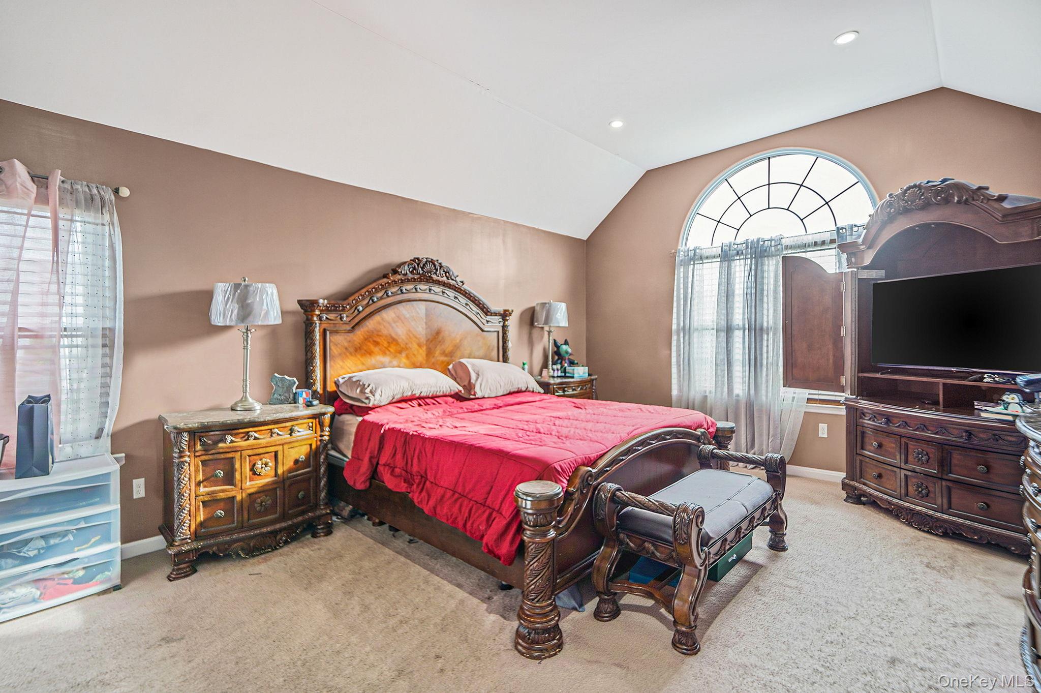 #11 photo, 31 Southaven Avenue, सफ़ोक काउंटी Mastic , NY 11950