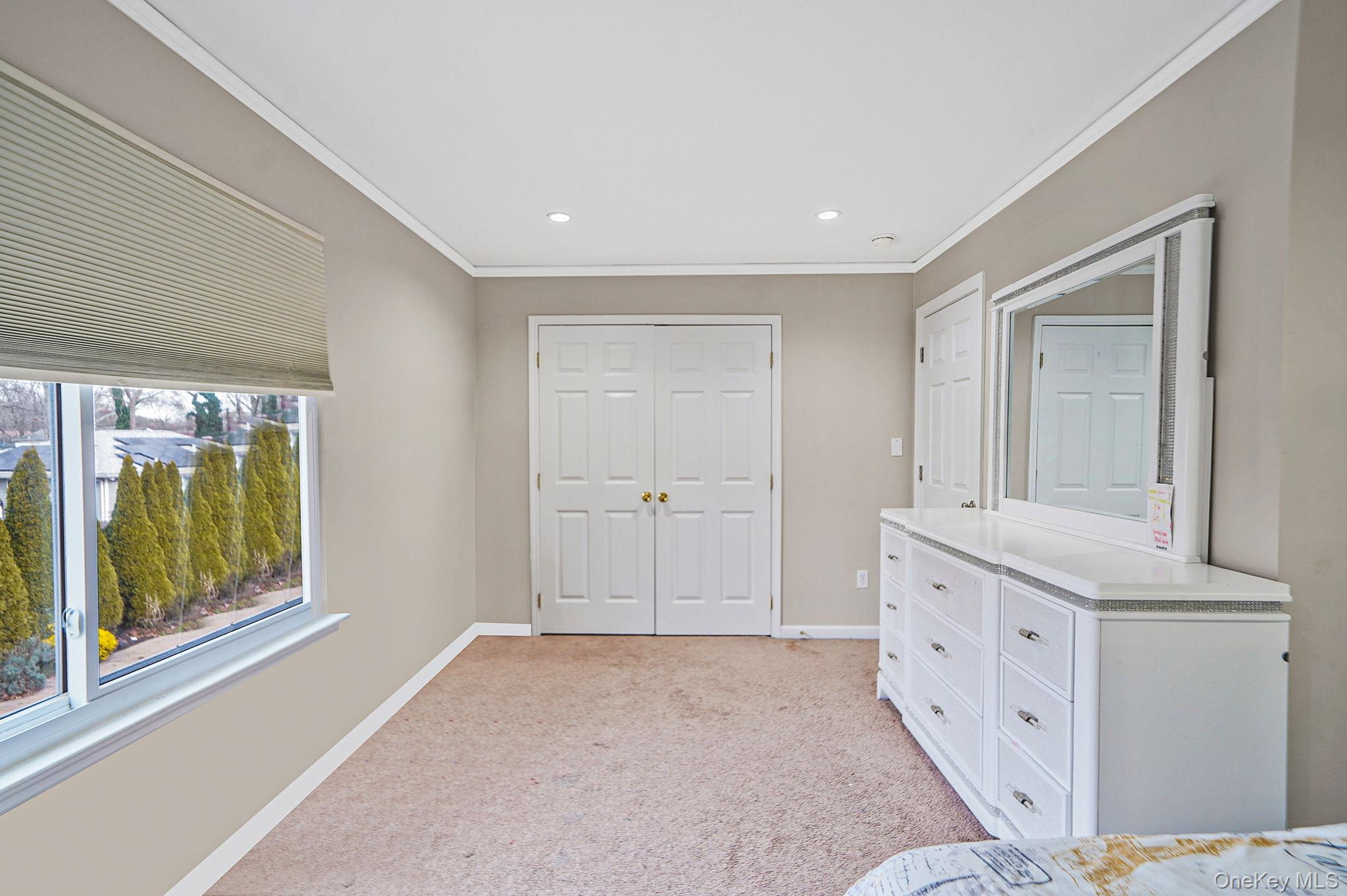 #14 photo, 31 Southaven Avenue, सफ़ोक काउंटी Mastic , NY 11950