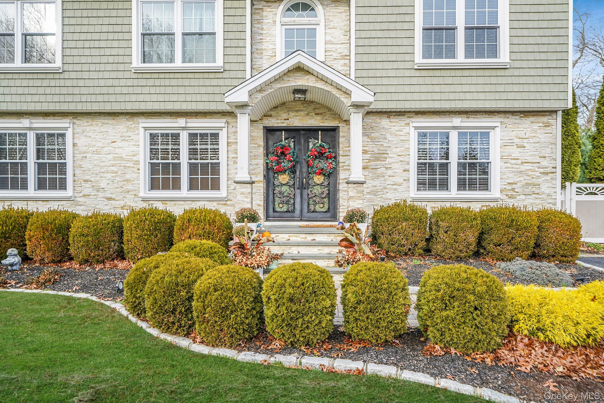 #3 photo, 31 Southaven Avenue, सफ़ोक काउंटी Mastic , NY 11950