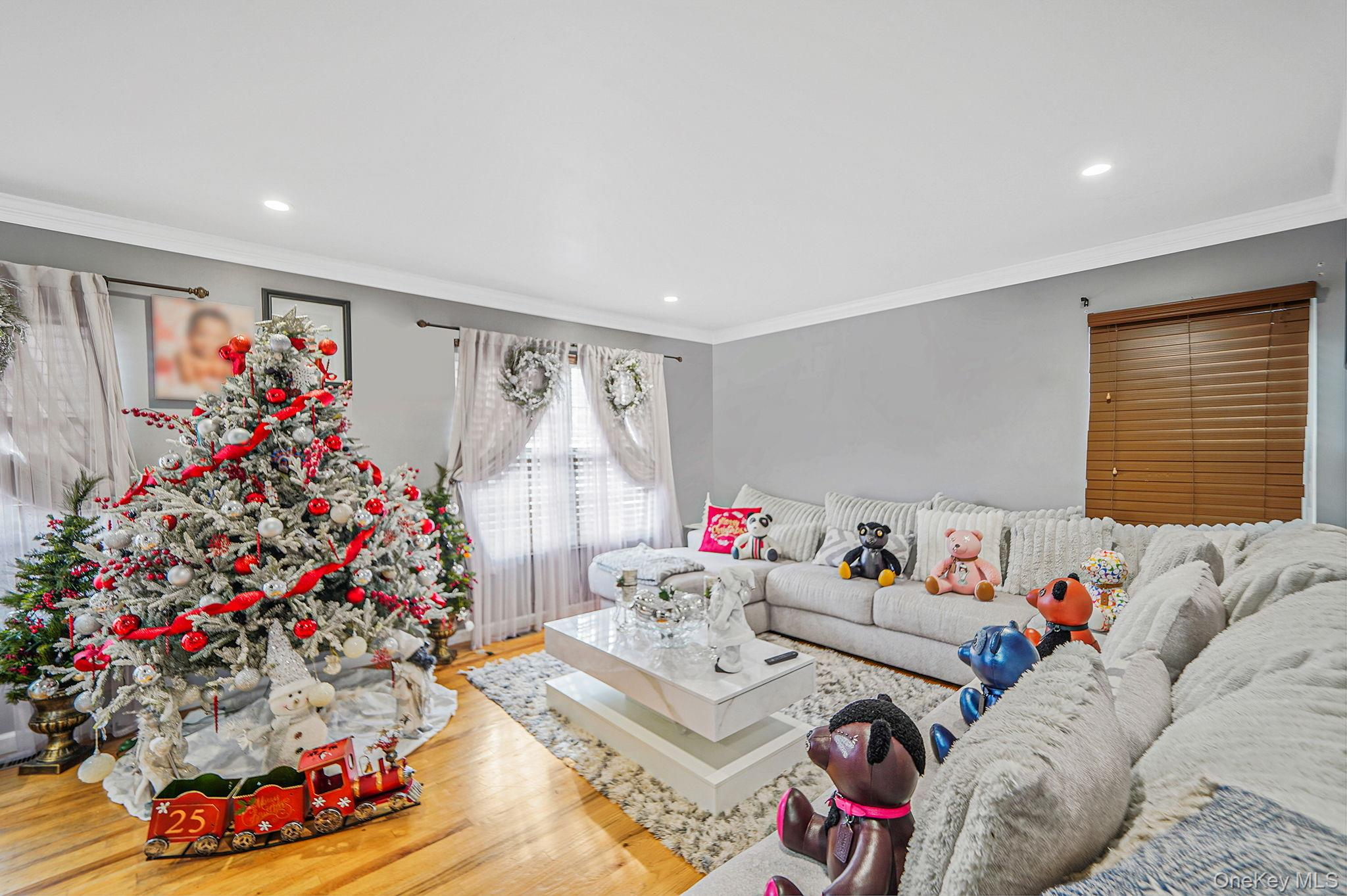 #6 photo, 31 Southaven Avenue, सफ़ोक काउंटी Mastic , NY 11950