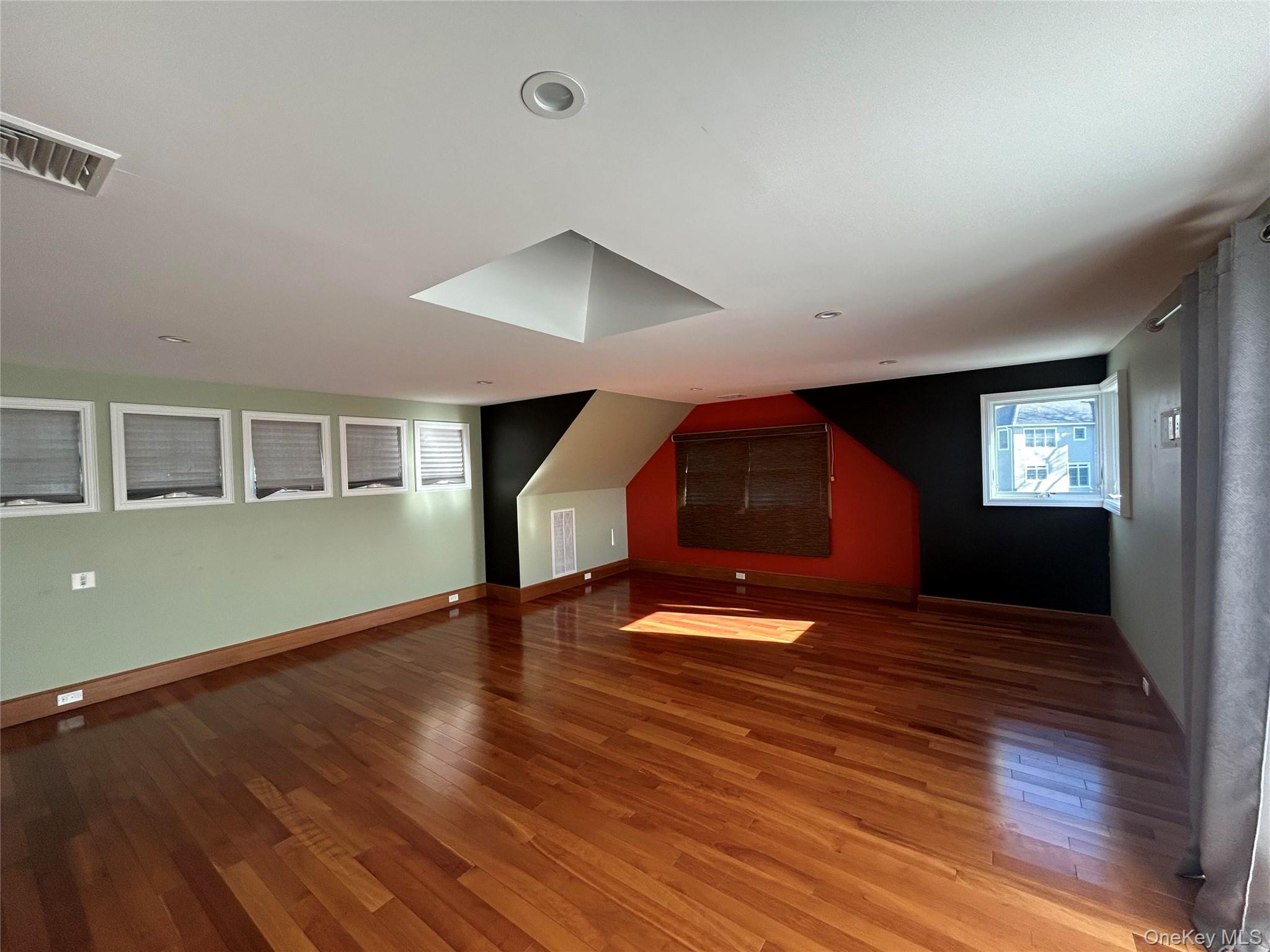 #10 photo, 183 Tahlulah Lane, सफ़ोक काउंटी West Islip , NY 11795