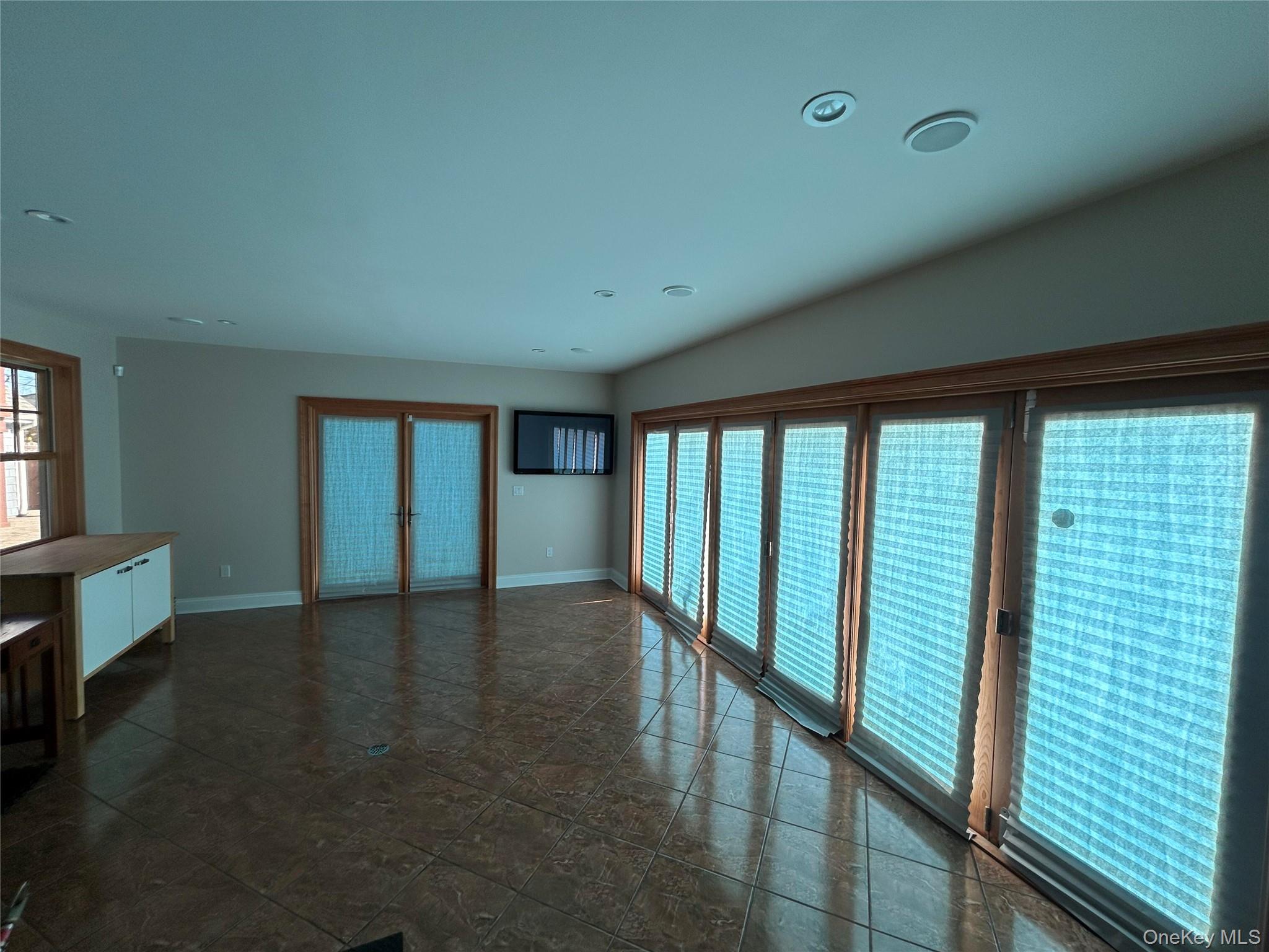 #20 photo, 183 Tahlulah Lane, सफ़ोक काउंटी West Islip , NY 11795