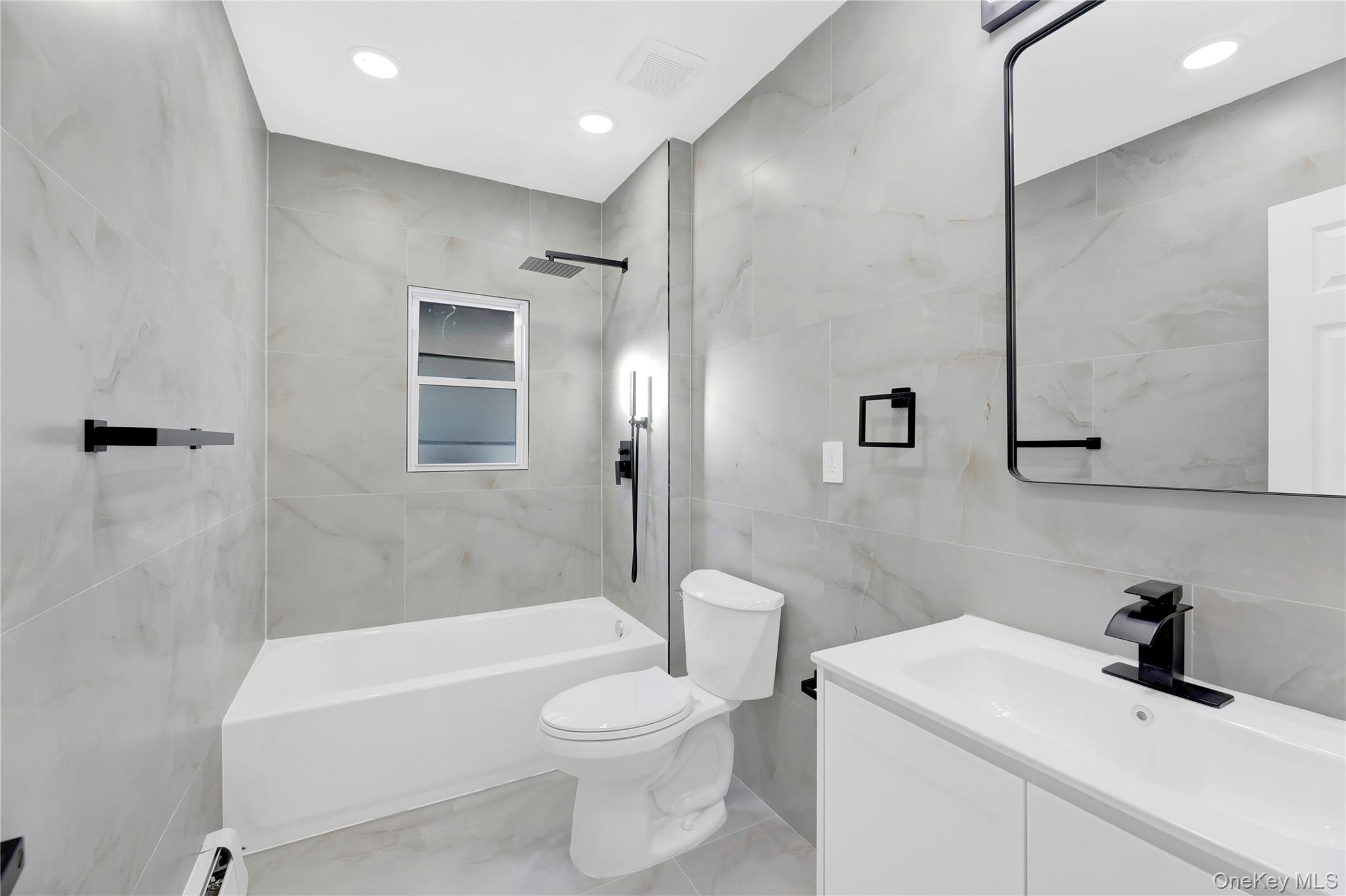 #16 photo, 10920 221st Street, Куинс ‖ Queens Village , NY 11429