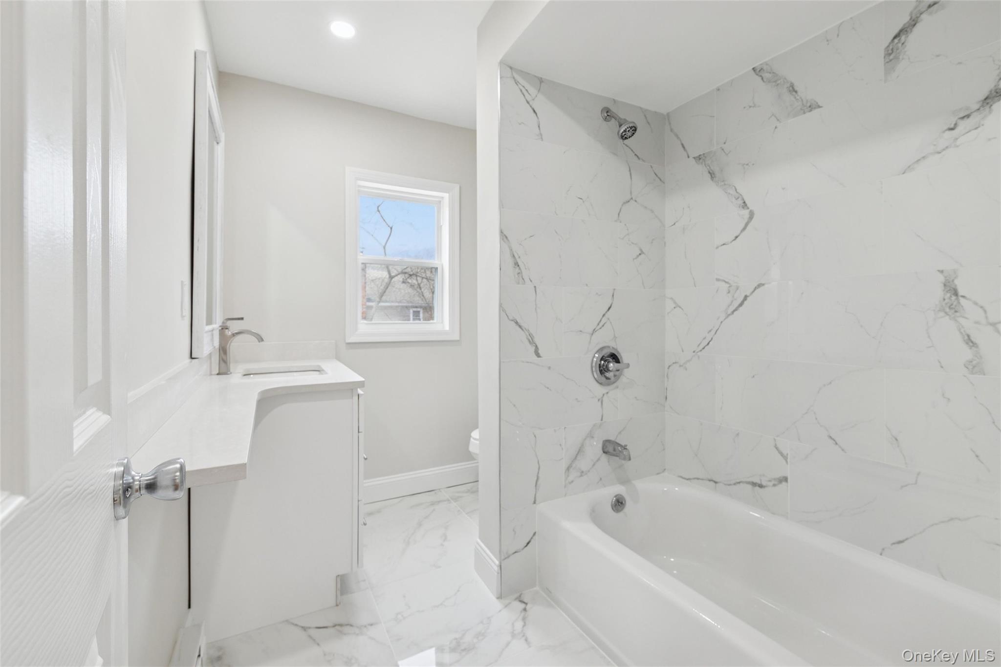 #10 photo, 232 Berkshire Drive, Саффолк ‖ Farmingville , NY 11738