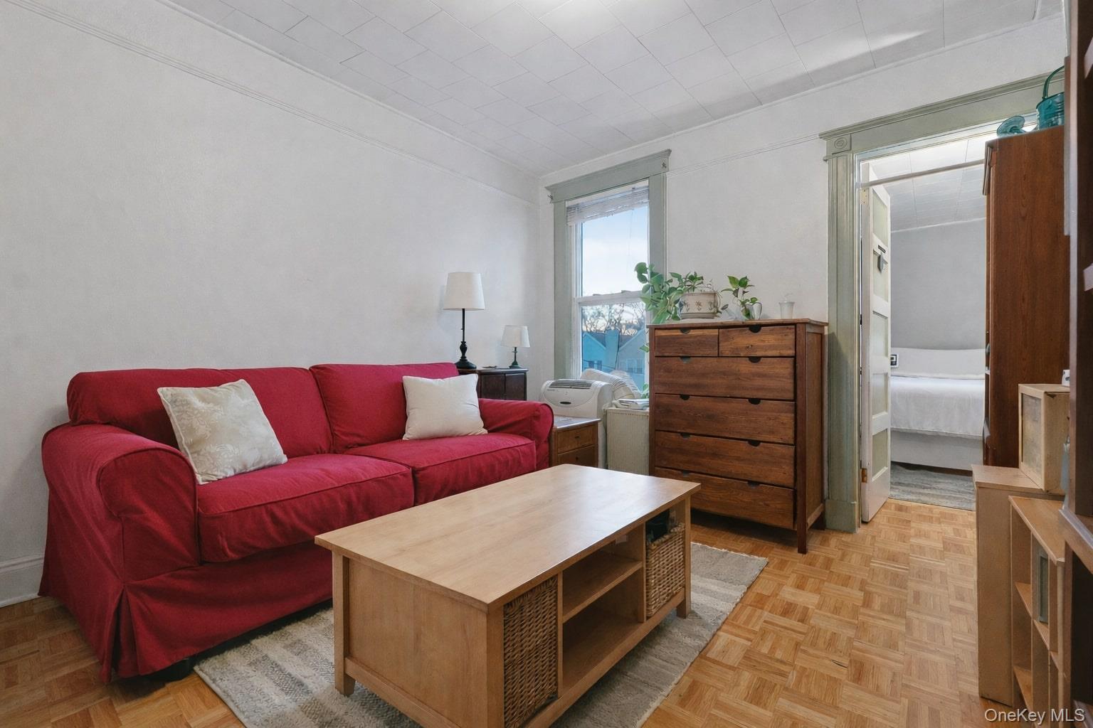 #3 photo, 230 E 42nd Street, Бруклин ‖ Brooklyn , NY 11203