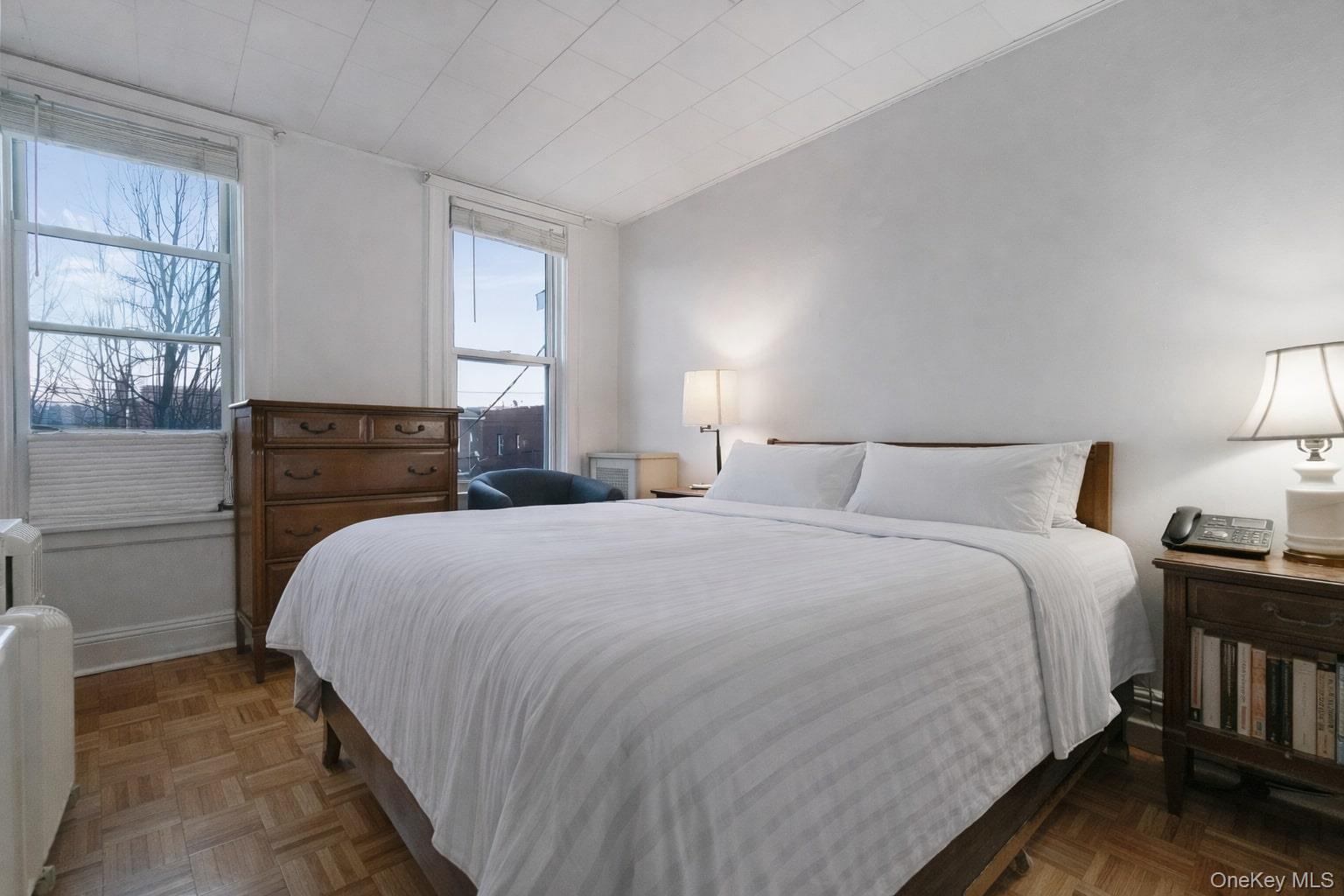 #5 photo, 230 E 42nd Street, Бруклин ‖ Brooklyn , NY 11203