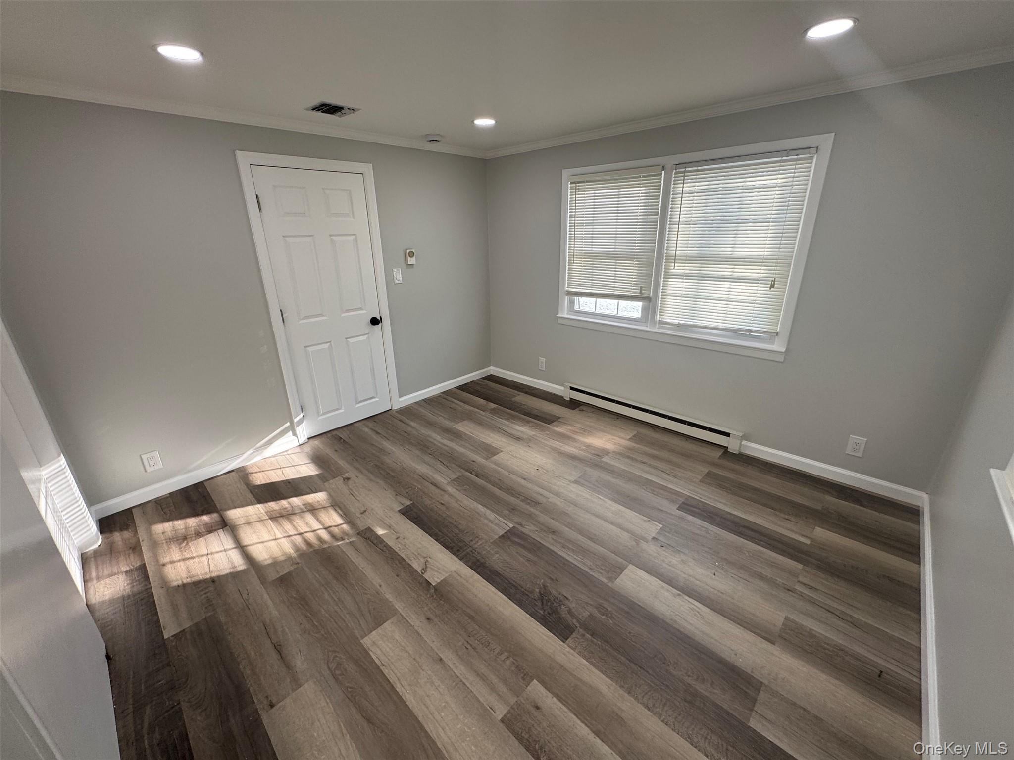 #13 photo, 81 Oakside Road, सफ़ोक काउंटी Smithtown , NY 11787