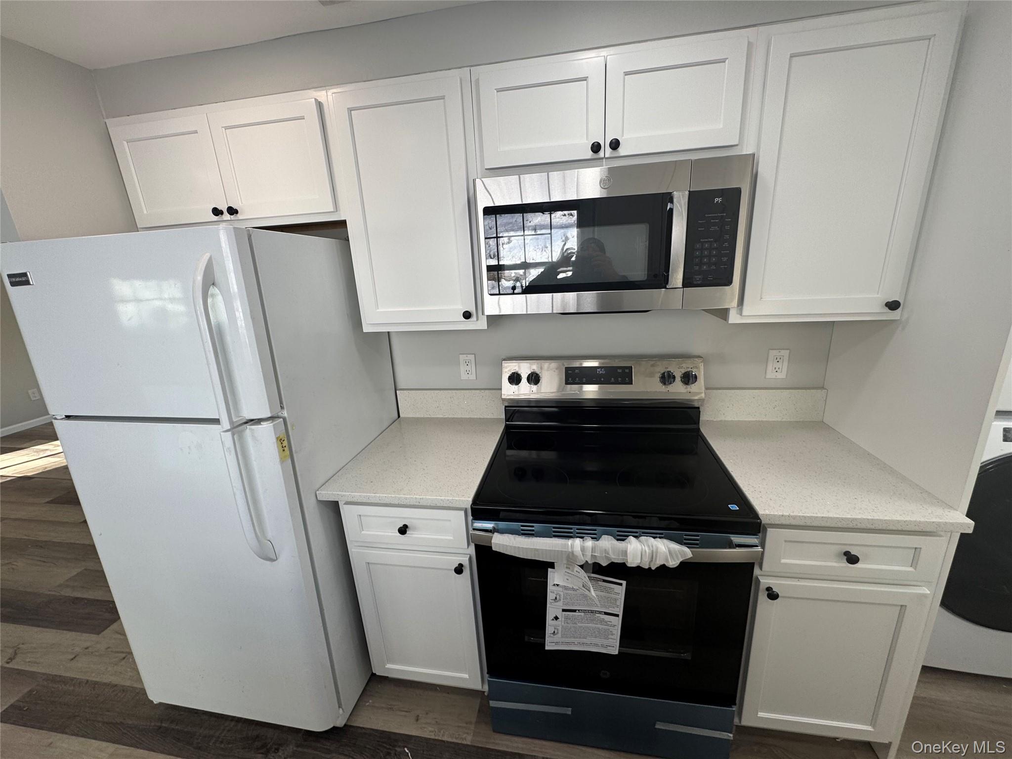 #8 photo, 81 Oakside Road, सफ़ोक काउंटी Smithtown , NY 11787