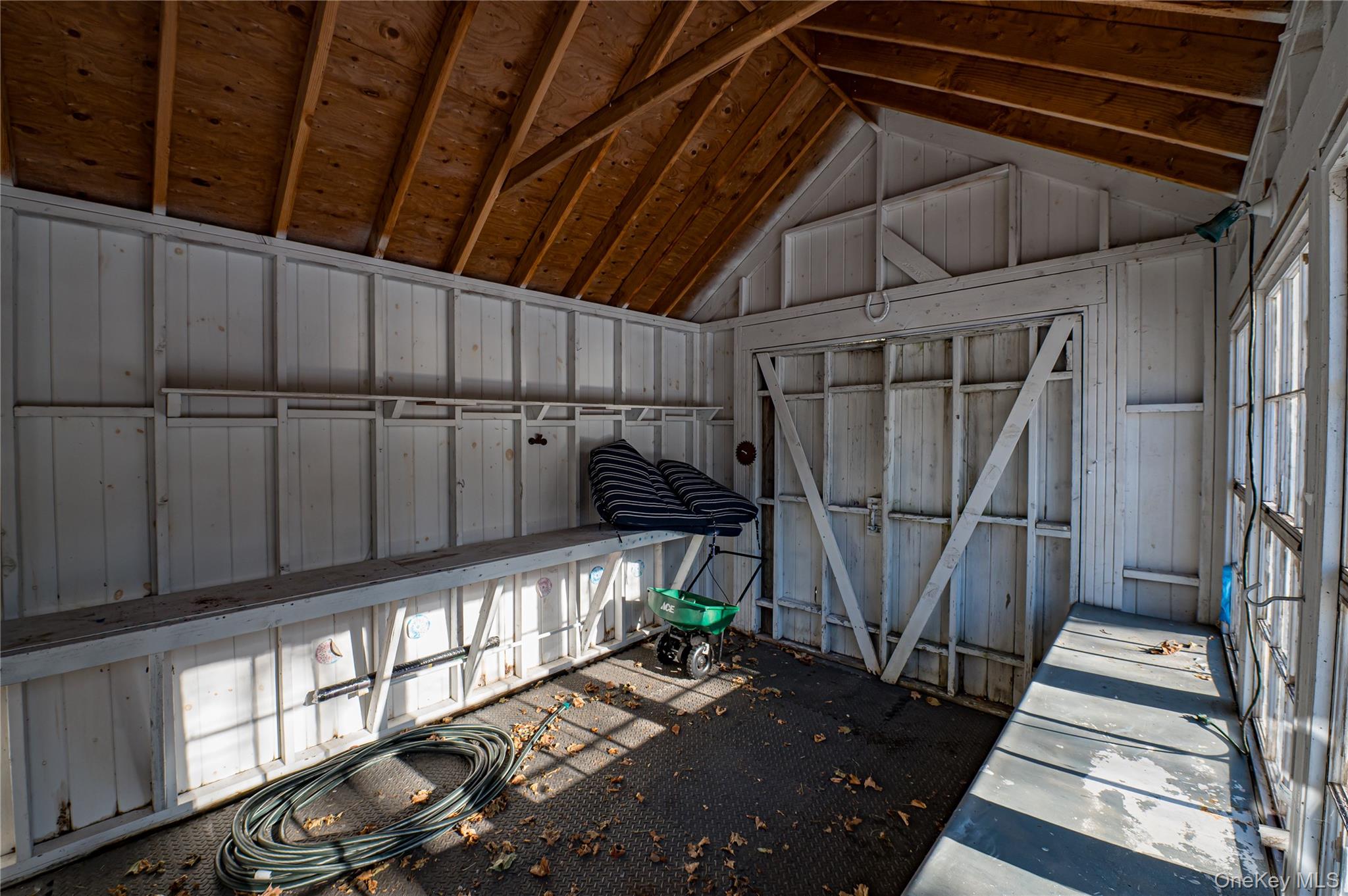 #13 photo, 179 Springville Road, सफ़ोक काउंटी Hampton Bays , NY 11946