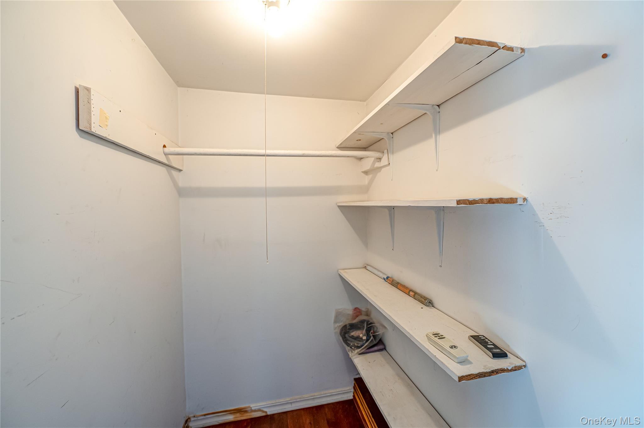 #16 photo, 179 Springville Road, सफ़ोक काउंटी Hampton Bays , NY 11946