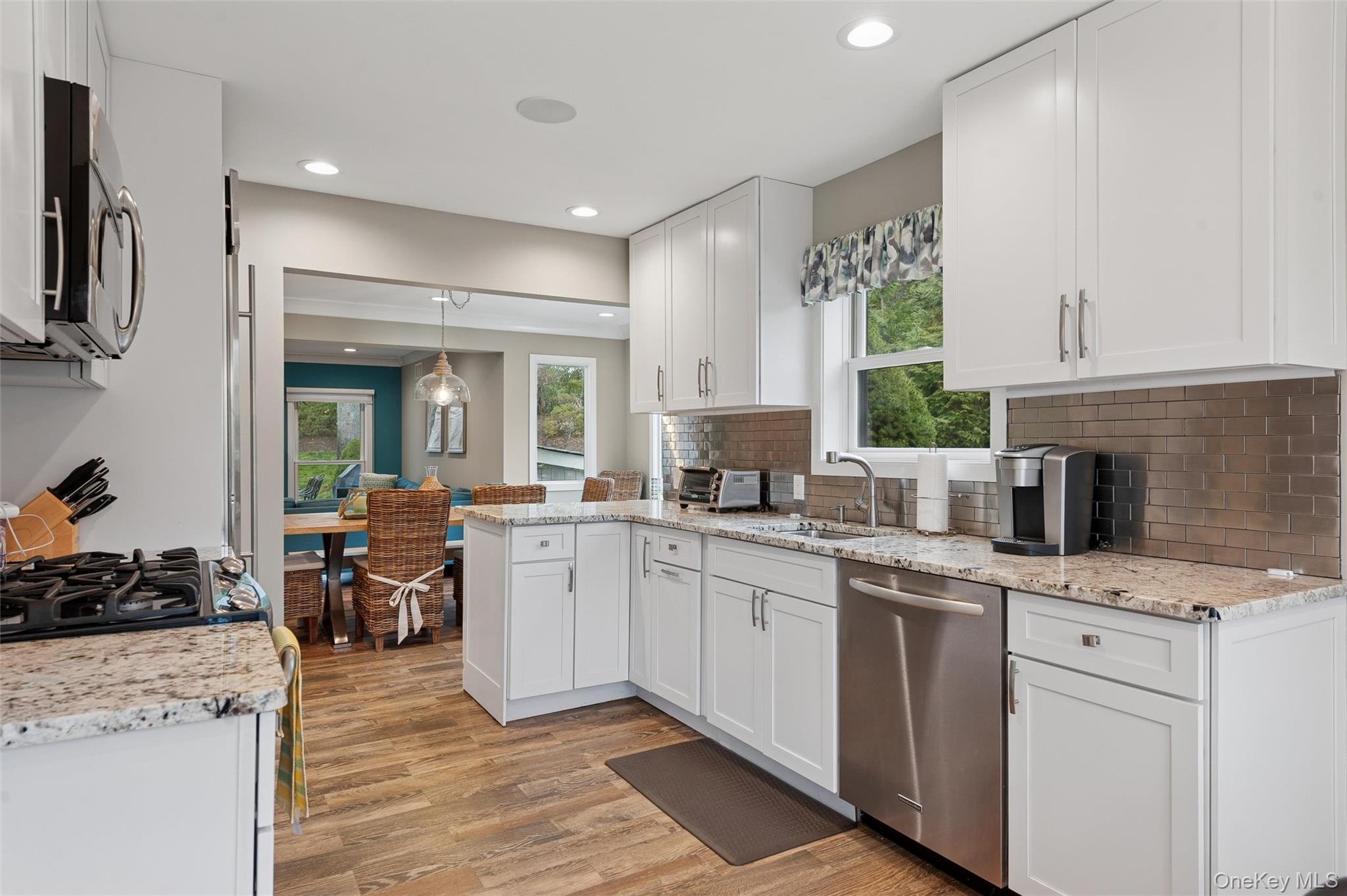 #10 photo, 50 Hubbard Lane, सफ़ोक काउंटी Southampton , NY 11968