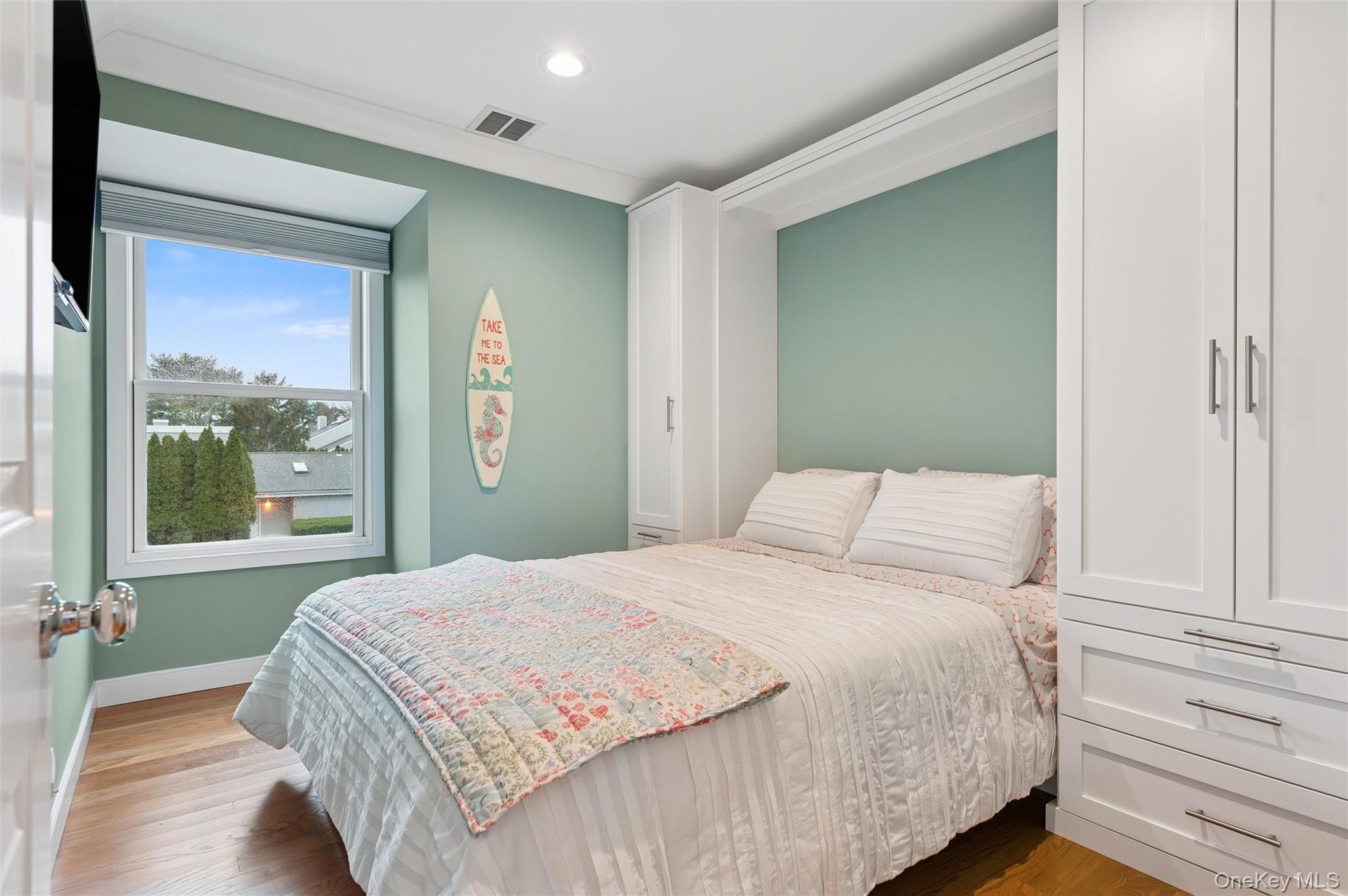 #19 photo, 50 Hubbard Lane, सफ़ोक काउंटी Southampton , NY 11968