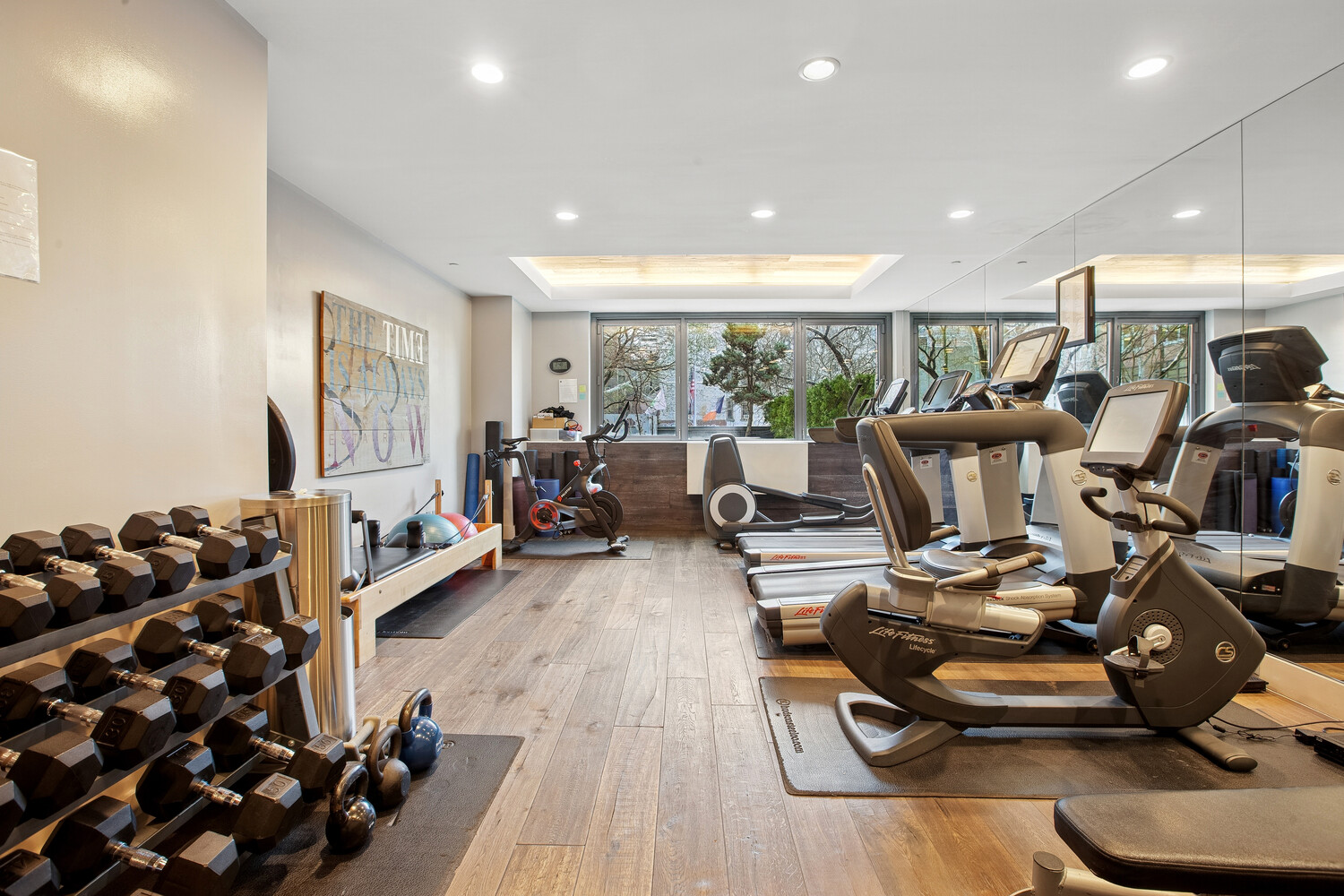 #13 photo, 305 W 16TH Street, Манхэттен ‖ Chelsea , NY 10011