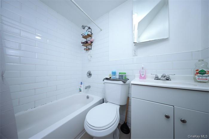 #7 photo, 243 Wyona Street, Brooklyn , NY 11207