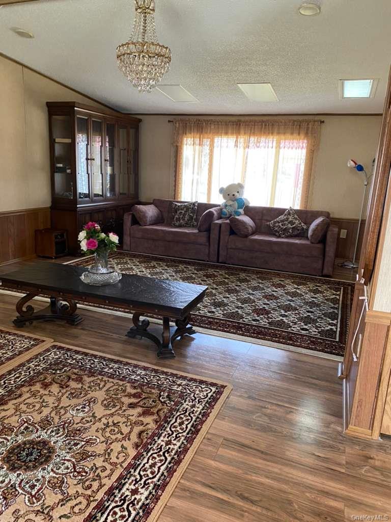 #12 photo, 10 Dartmouth Court, 뉴욕주 Fallsburg , NY 12759