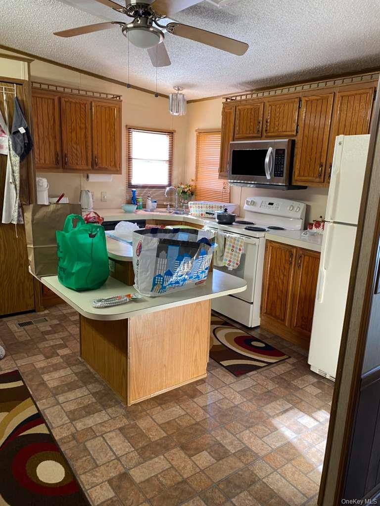 #3 photo, 10 Dartmouth Court, 뉴욕주 Fallsburg , NY 12759