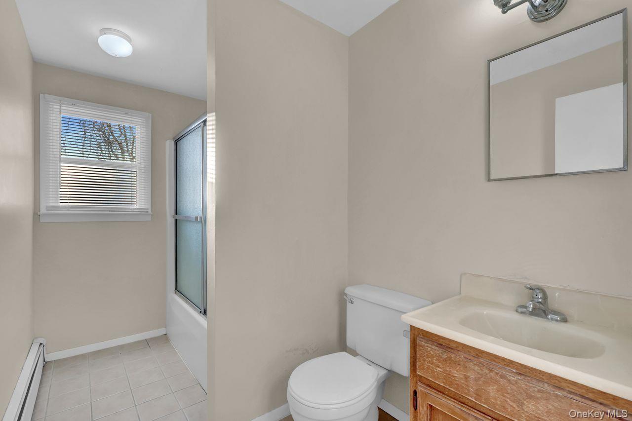 #16 photo, 10 Eastport Manor Road, Eastport , NY 11941