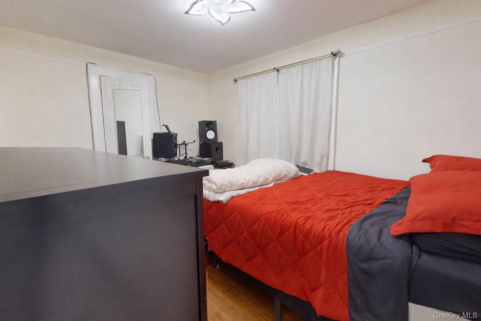 #16 photo, 9456 199th Street, Куинс ‖ Hollis , NY 11423