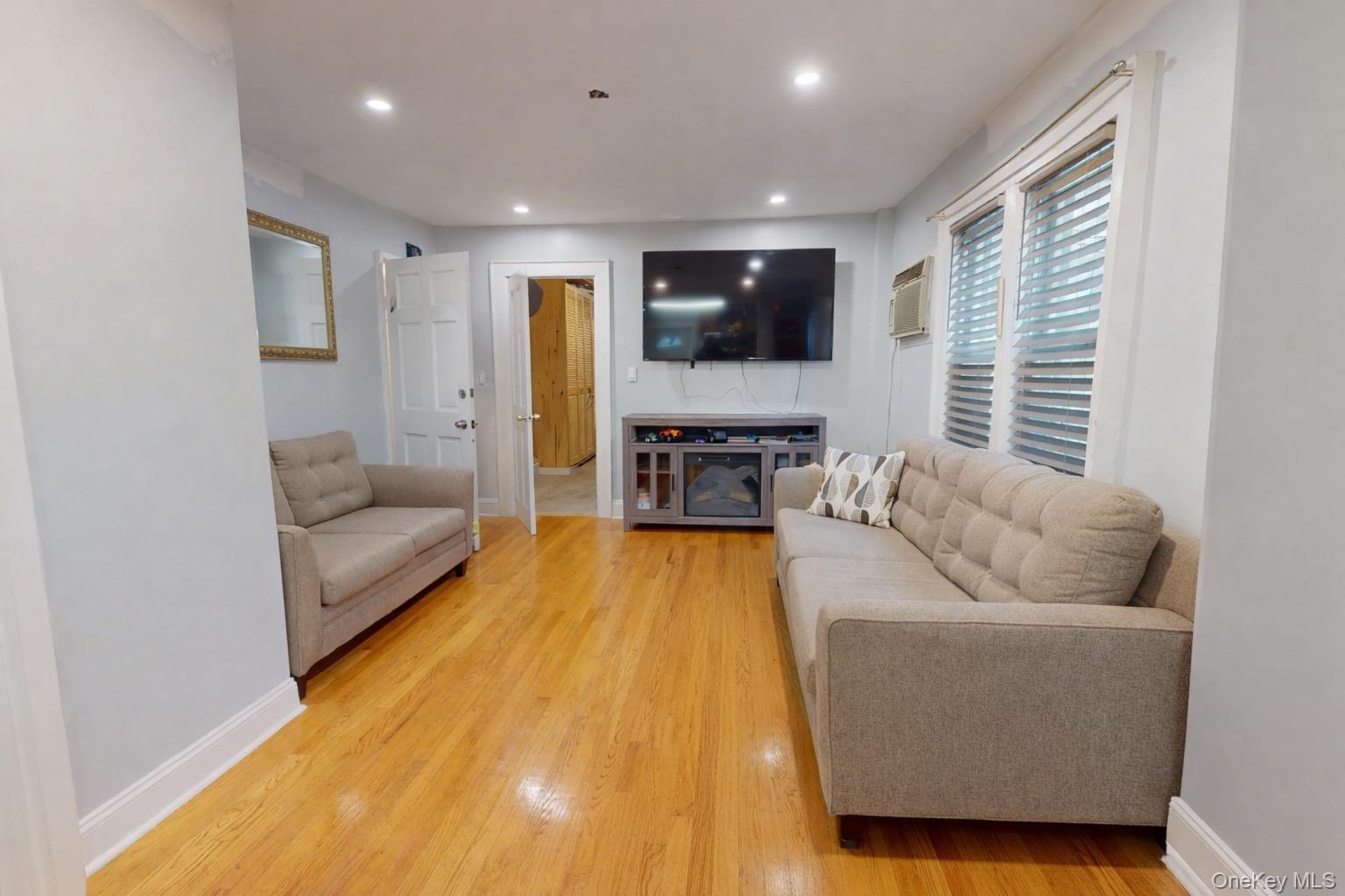 #5 photo, 9456 199th Street, Куинс ‖ Hollis , NY 11423