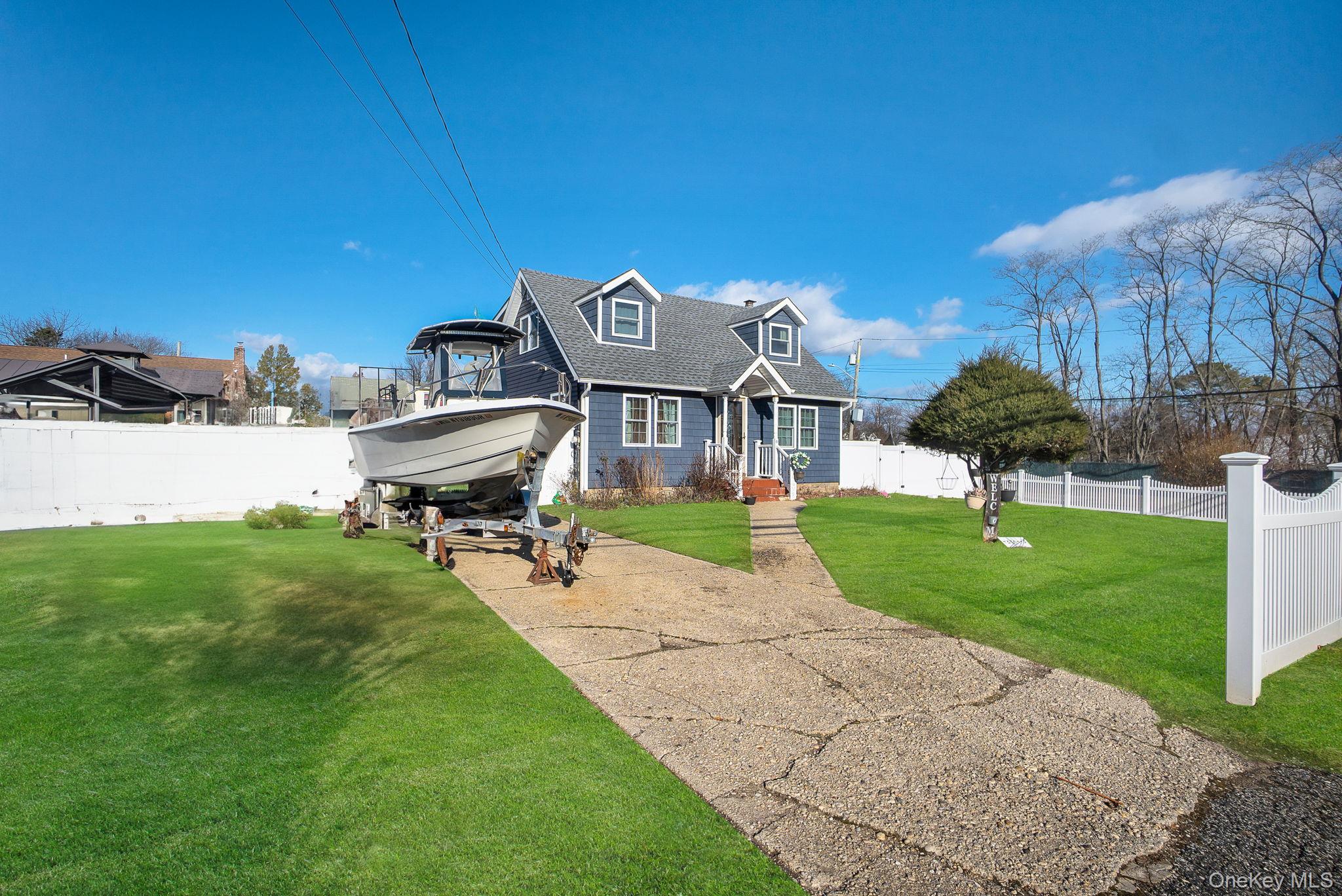 #3 photo, 91 Cedar Road, Саффолк ‖ Amityville , NY 11701