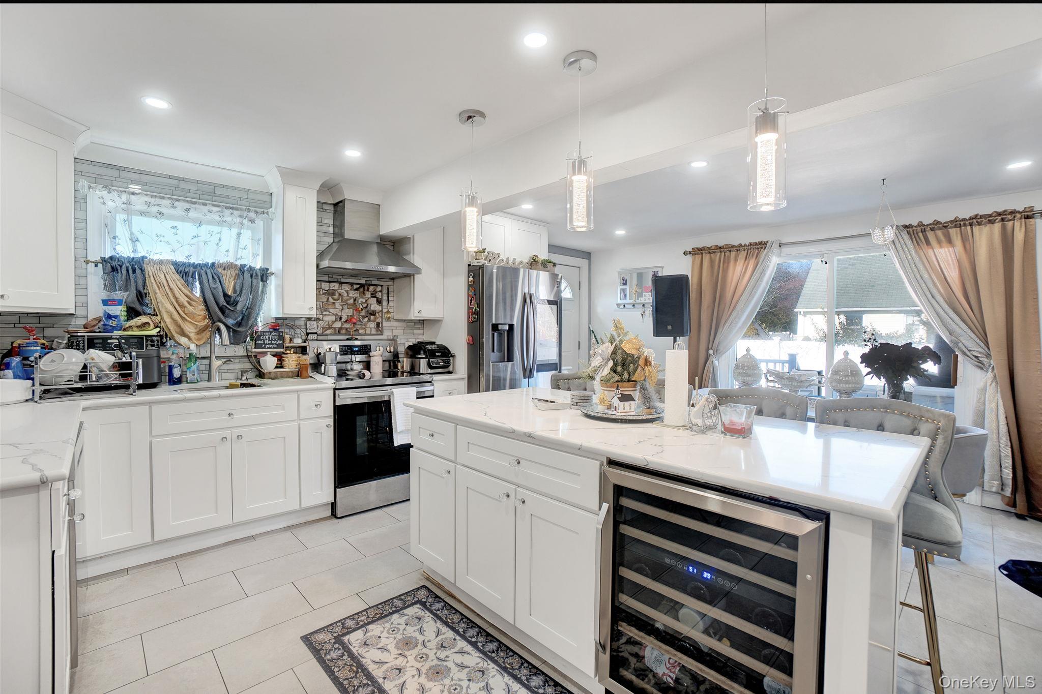 #4 photo, 91 Cedar Road, Саффолк ‖ Amityville , NY 11701