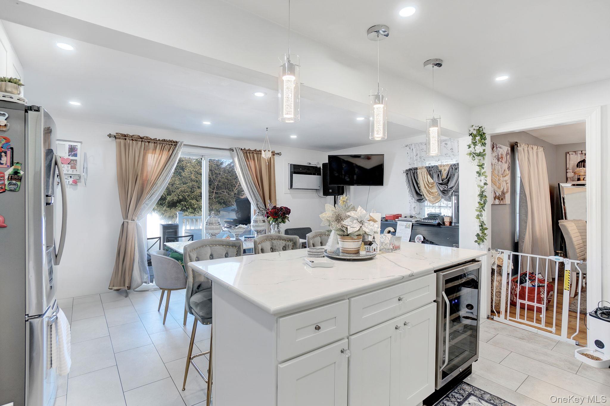 #6 photo, 91 Cedar Road, Саффолк ‖ Amityville , NY 11701