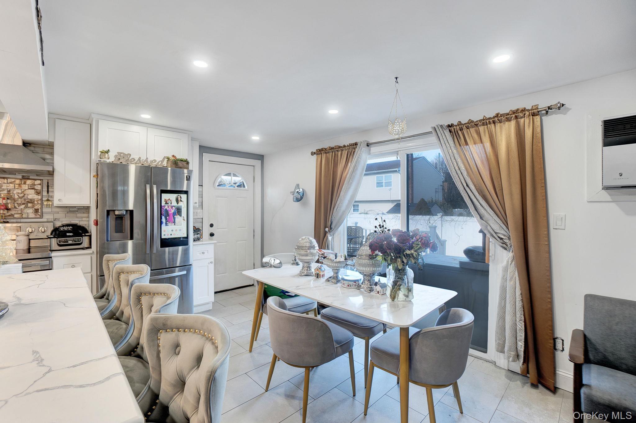 #7 photo, 91 Cedar Road, Саффолк ‖ Amityville , NY 11701