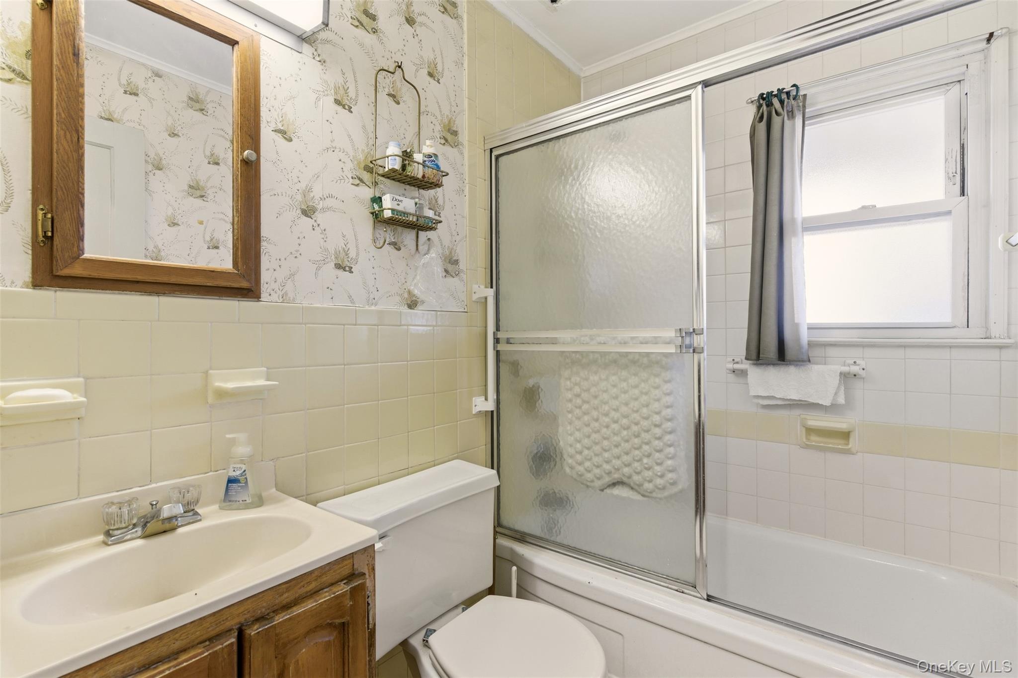 #11 photo, 2377 Stewart Avenue, Нассау ‖ Westbury , NY 11590