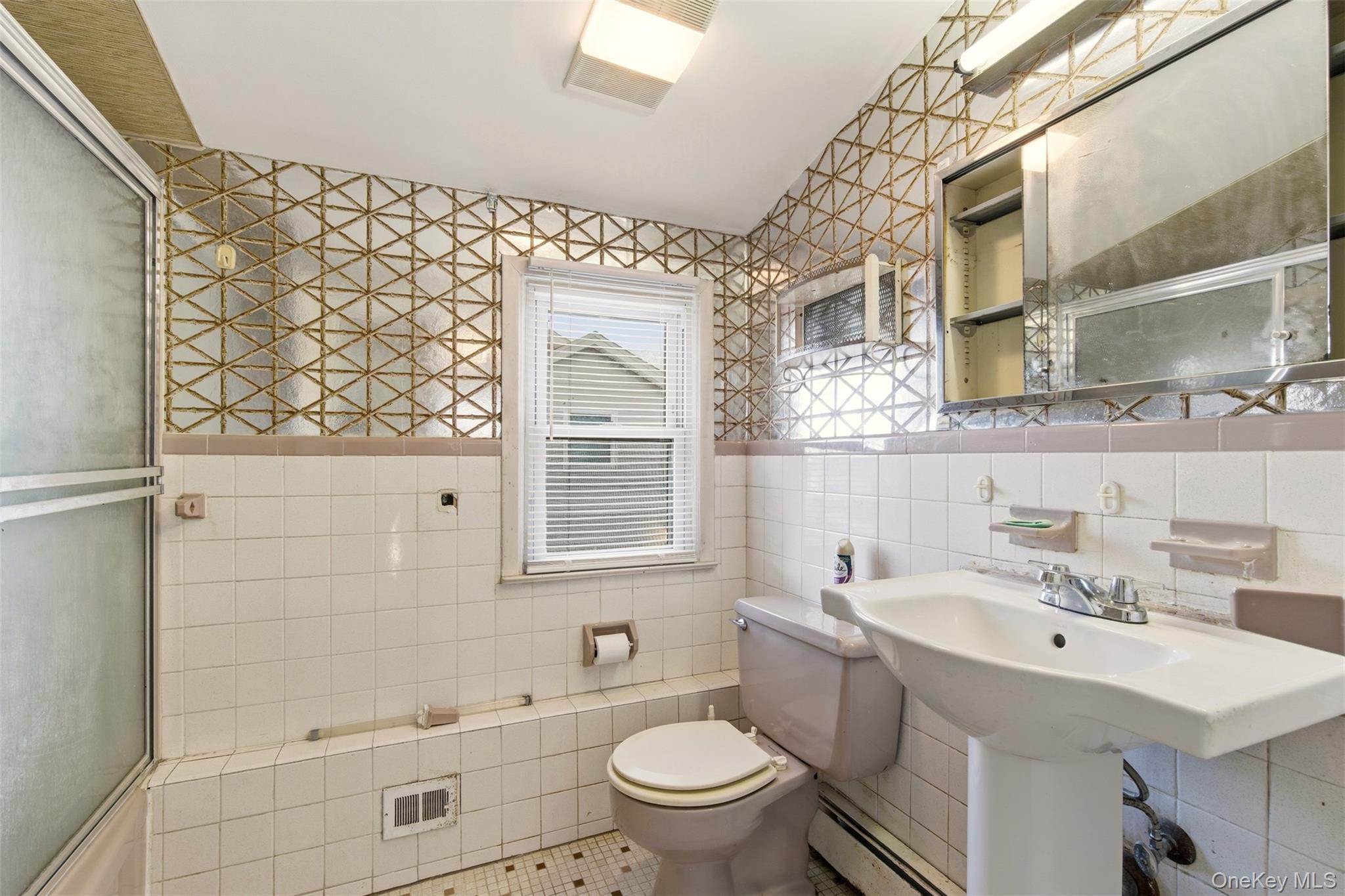 #14 photo, 2377 Stewart Avenue, Нассау ‖ Westbury , NY 11590