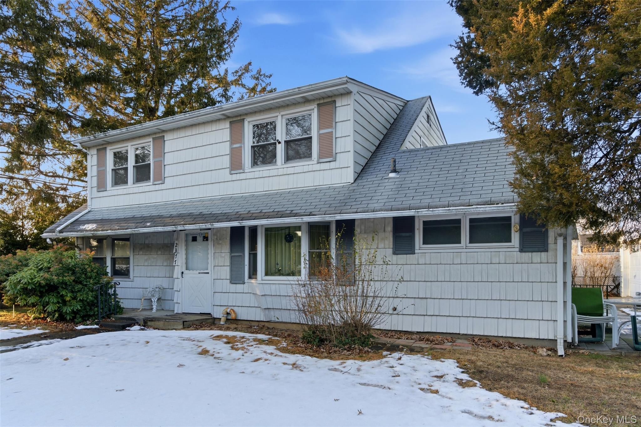 #2 photo, 2377 Stewart Avenue, Нассау ‖ Westbury , NY 11590