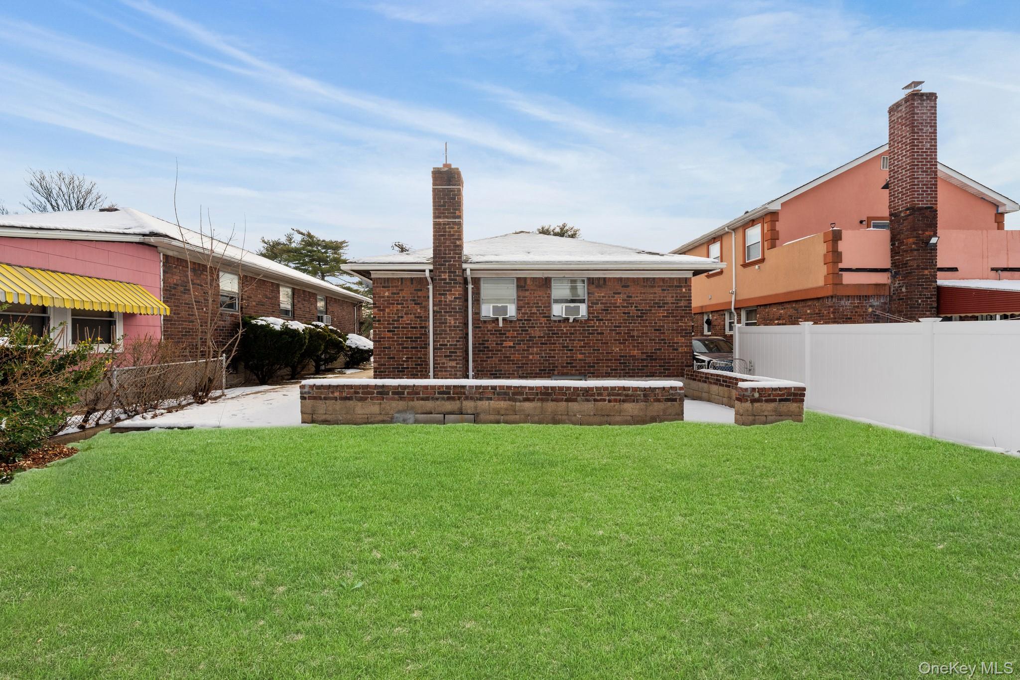 #19 photo, 243-19 129th Avenue, קווינס Rosedale , NY 11422