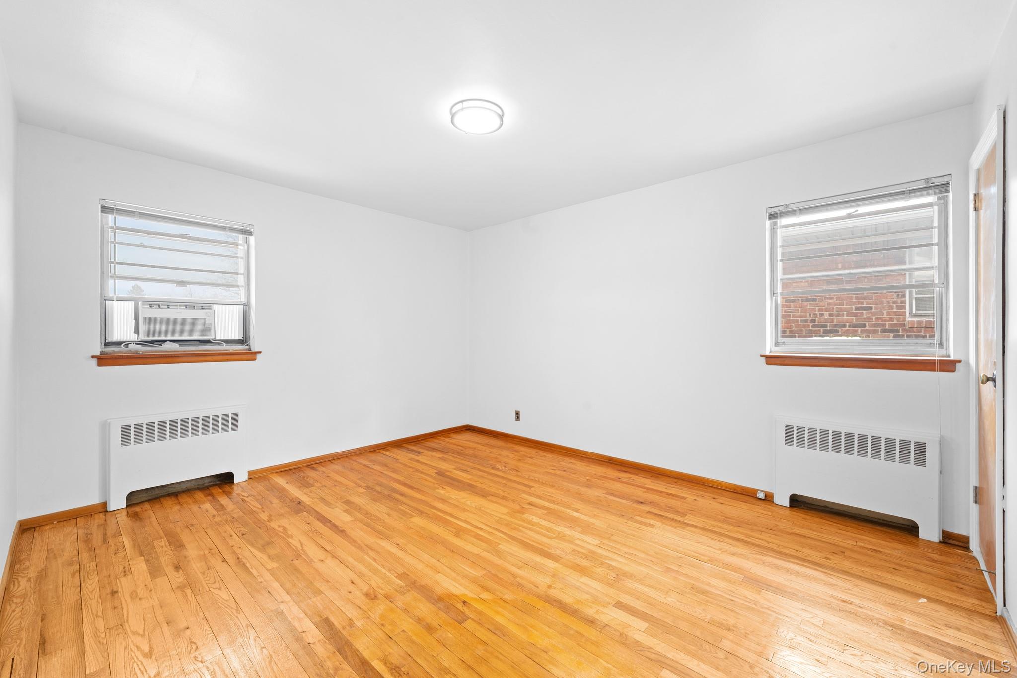 #3 photo, 243-19 129th Avenue, קווינס Rosedale , NY 11422