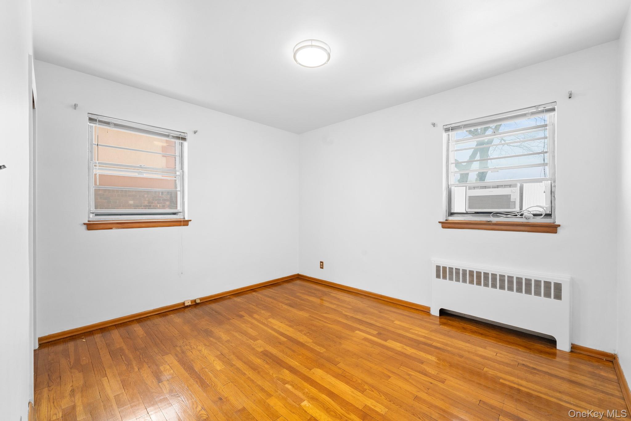 #5 photo, 243-19 129th Avenue, קווינס Rosedale , NY 11422