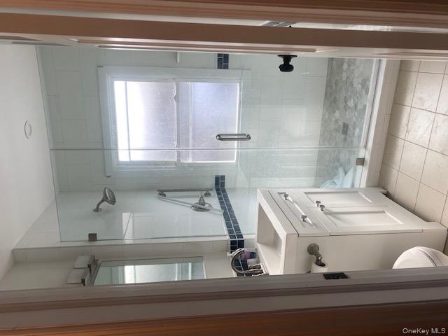 #17 photo, 12 Bayview Avenue, Нассау ‖ Bayville , NY 11709