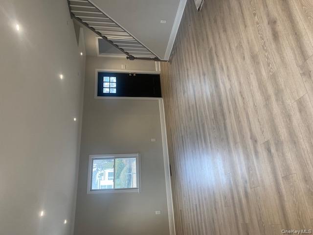 #3 photo, 12 Bayview Avenue, Нассау ‖ Bayville , NY 11709