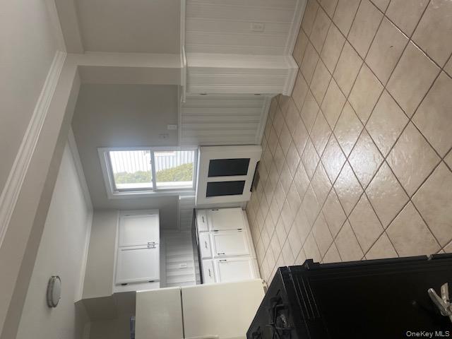 #6 photo, 12 Bayview Avenue, Нассау ‖ Bayville , NY 11709